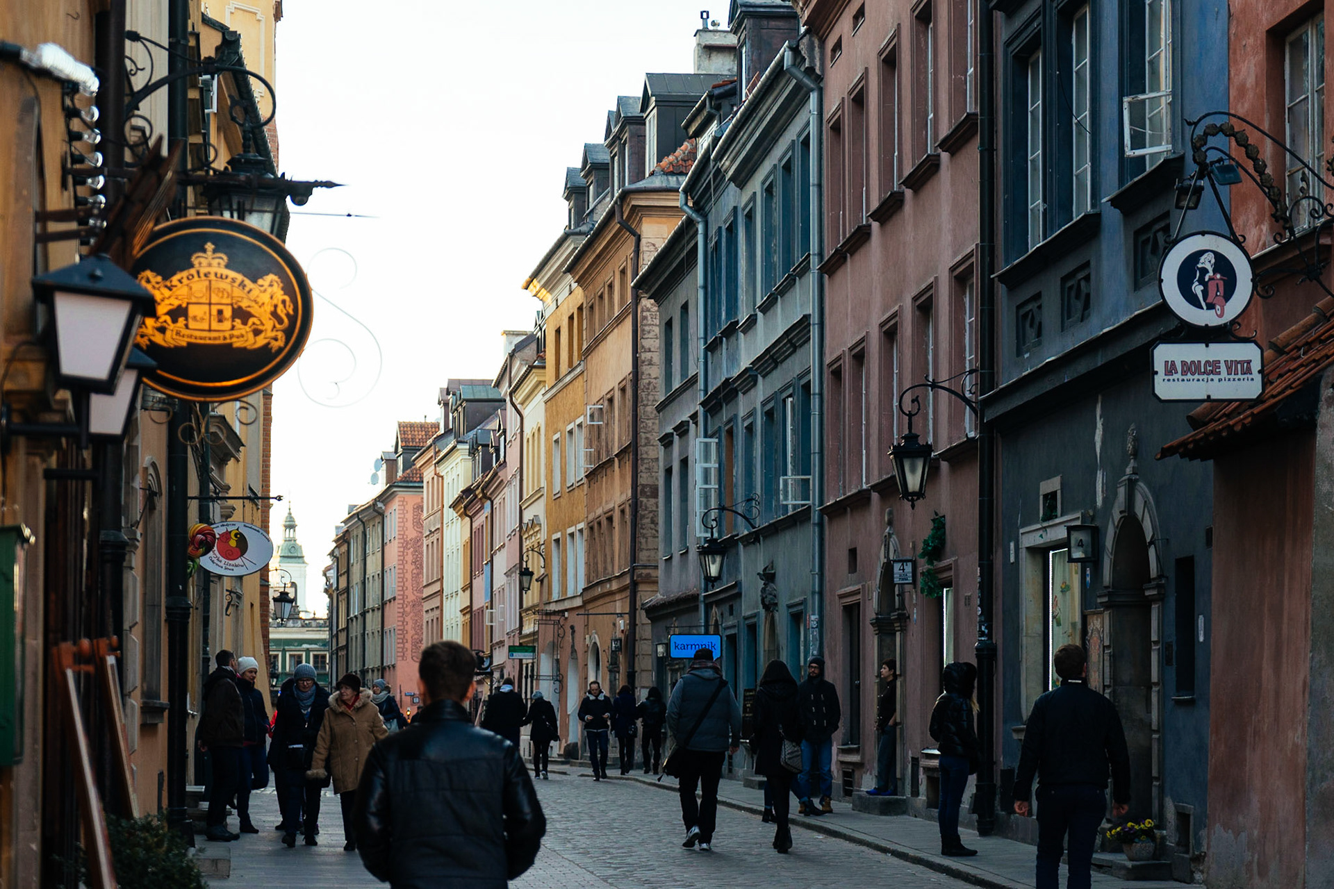 Eski Şehir bölgesinin tipik sokaklarından bir manzara.