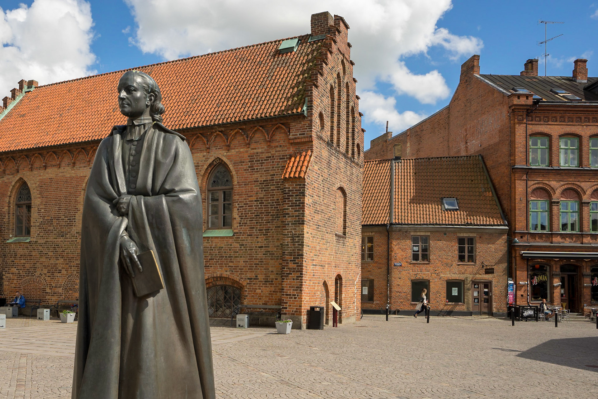 90 bine yakın nüfusa sahip bir öğrenci kasabası olan Lund, Lund Üniversitesi'ne ev sahipliği yapıyor.