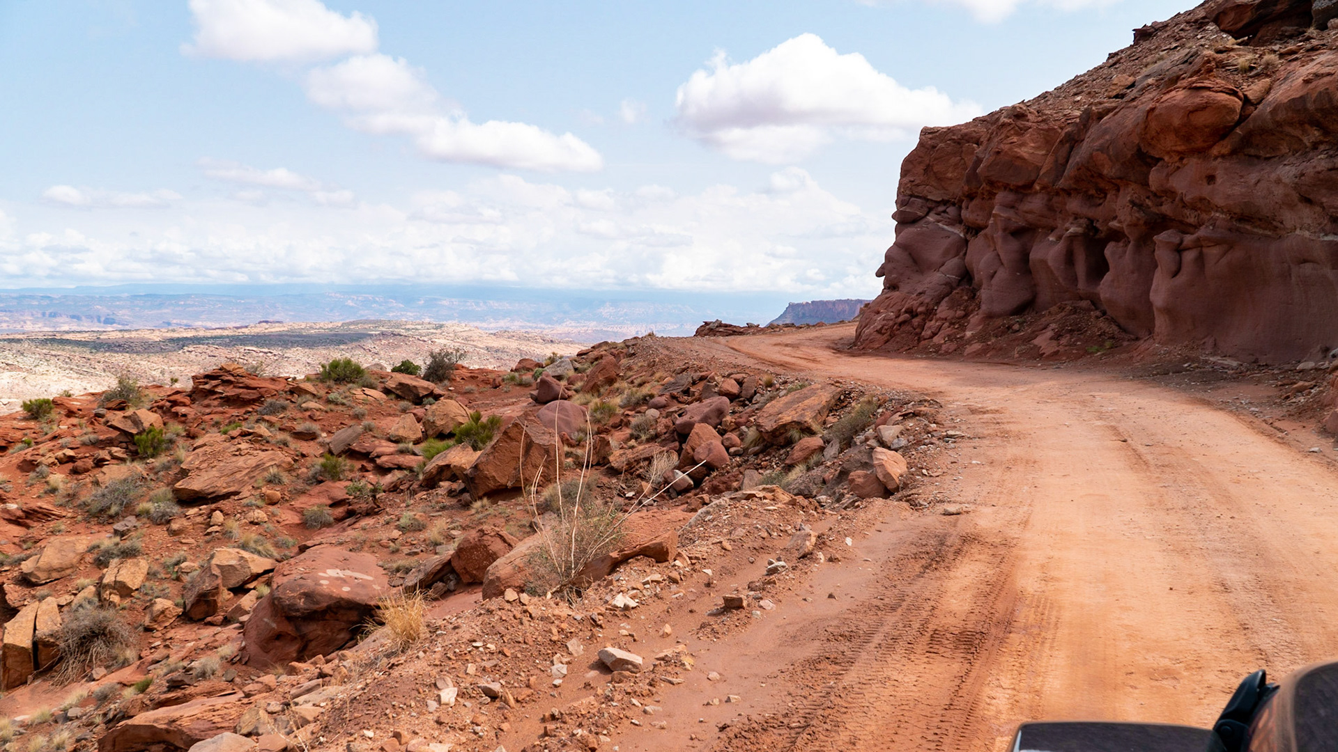 The trail continues to climb to the top of the canyon