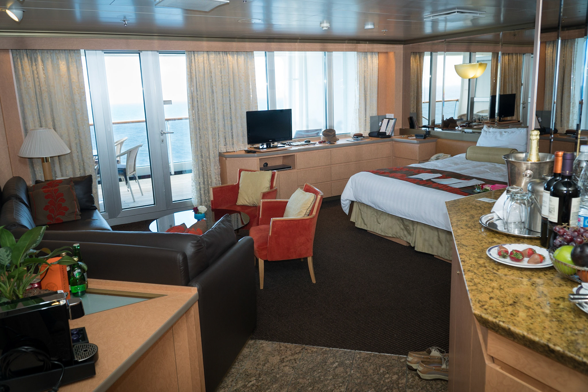 Neptune Suite 7002