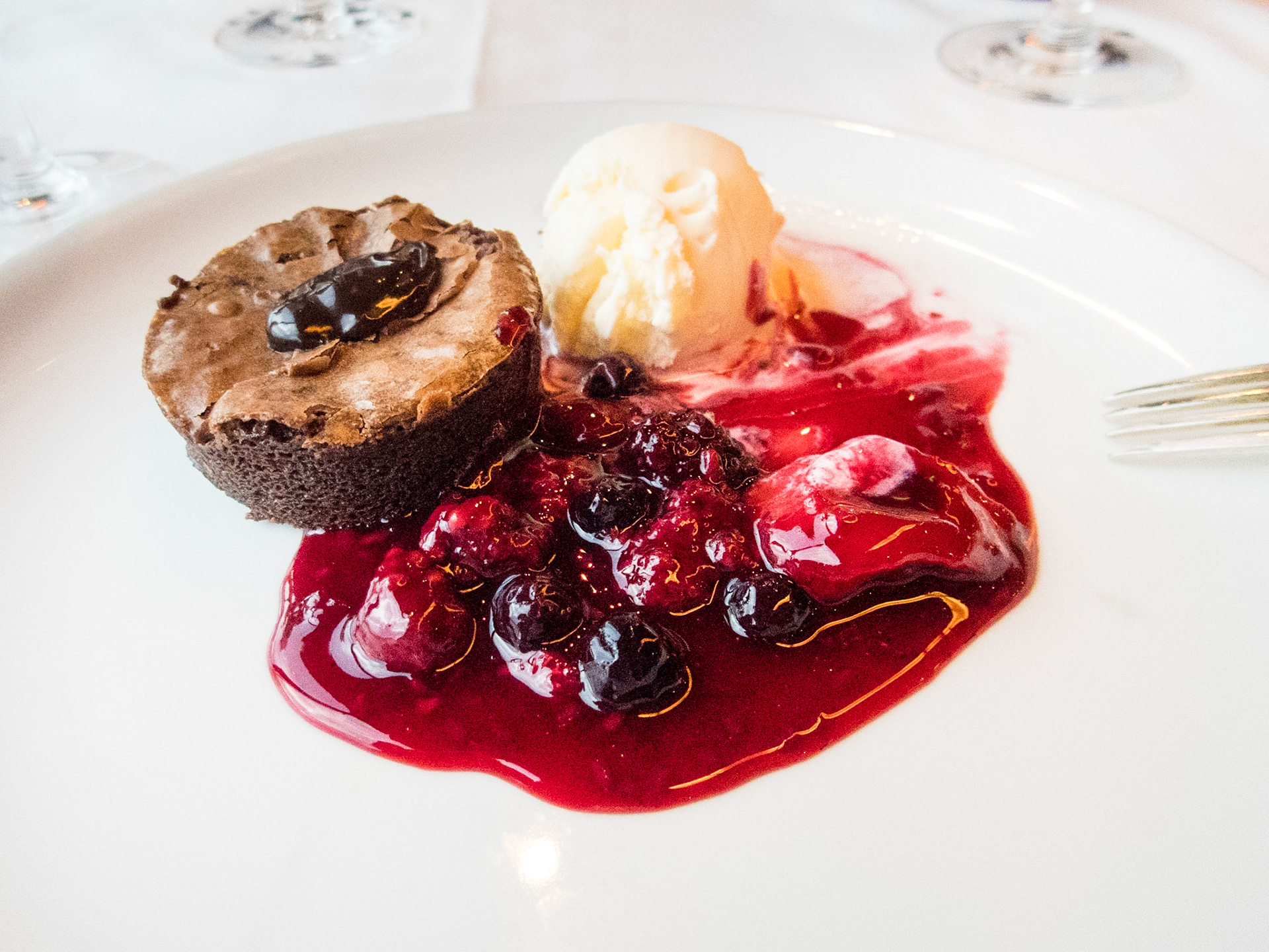 Chocolate flourless tort