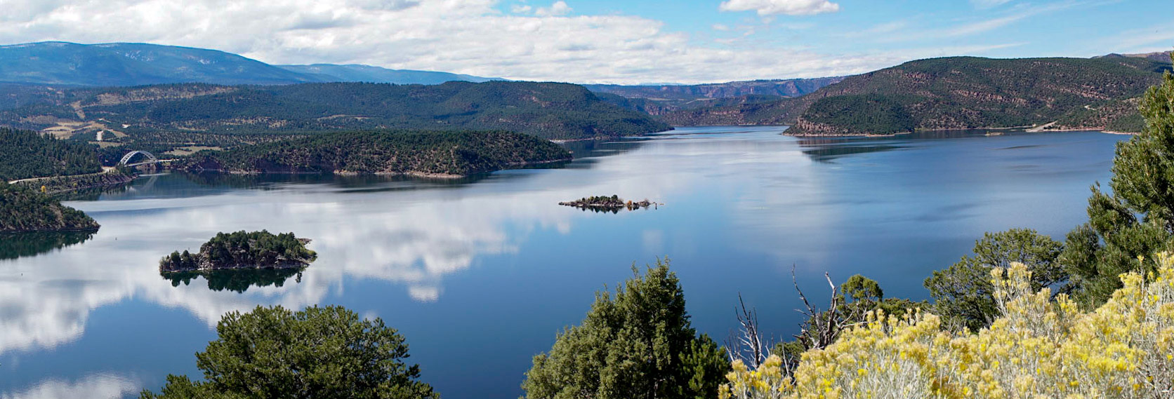 Green River behind the dam