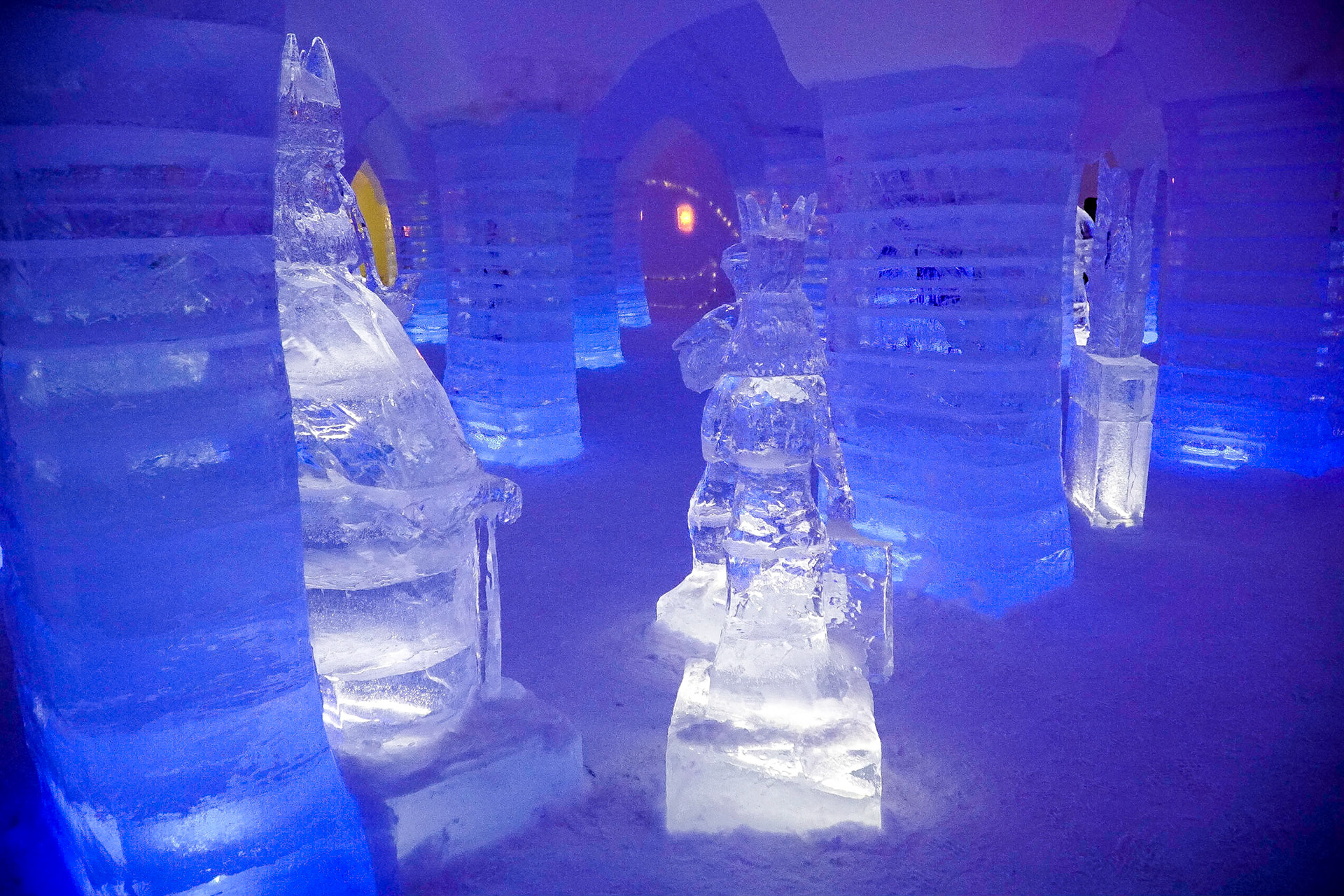 Sculptures in the lobby of the Ice Hotel