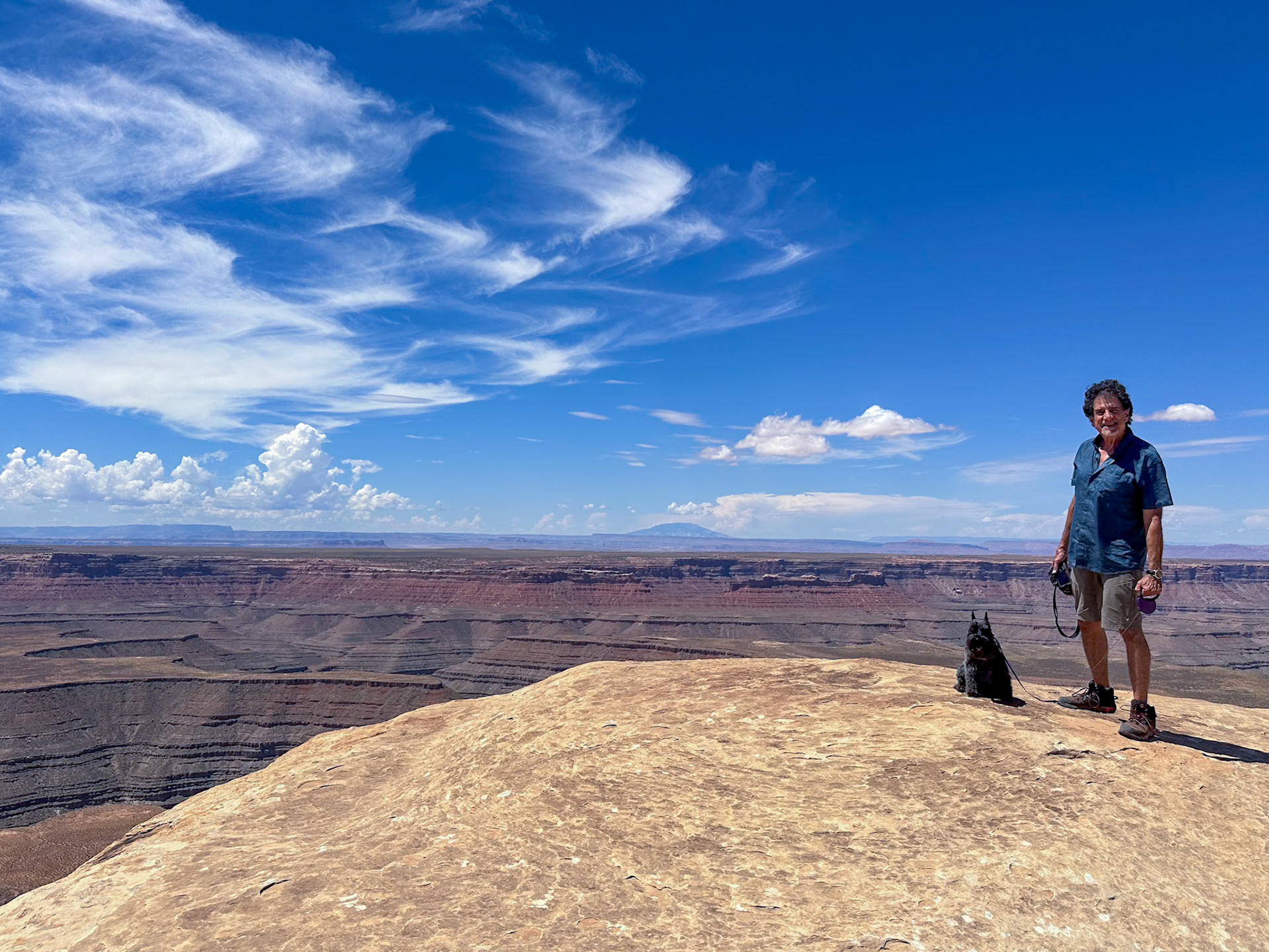 Muley Point in Glenn Canyon overlooks Monument Valley
