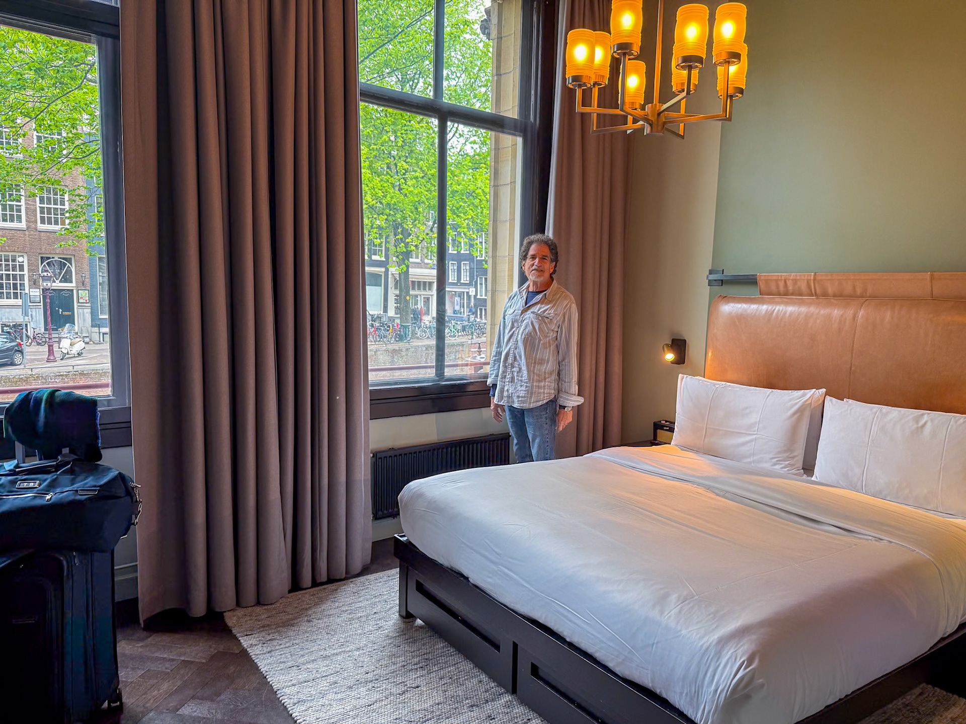 Hoxton hotel room in Amsterdam