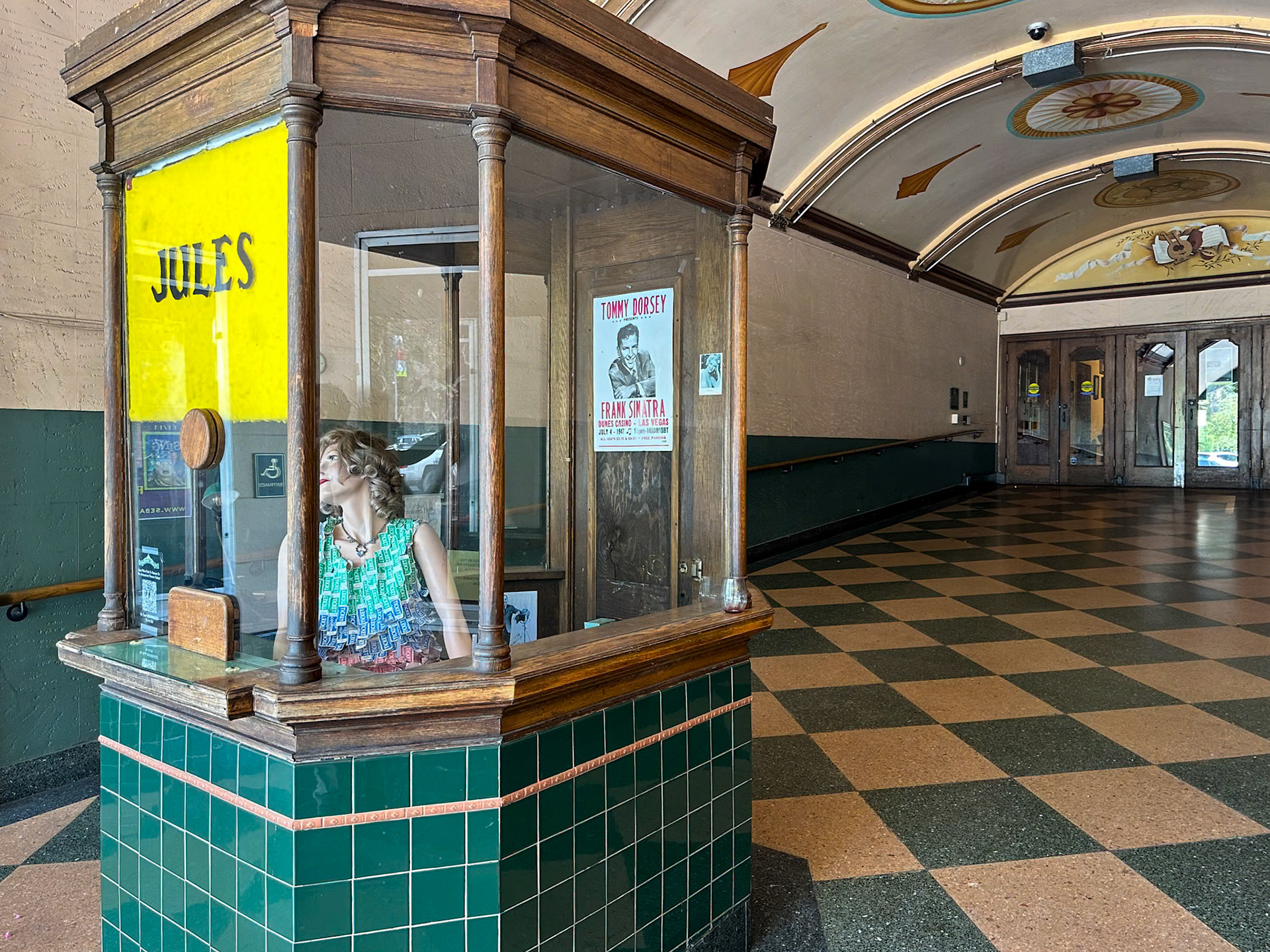 Sonoma movie theater