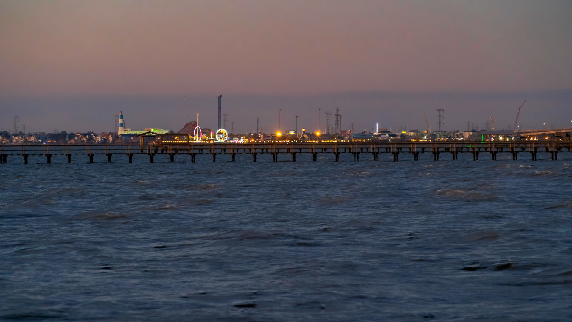Kemah Boardwalk at dawn