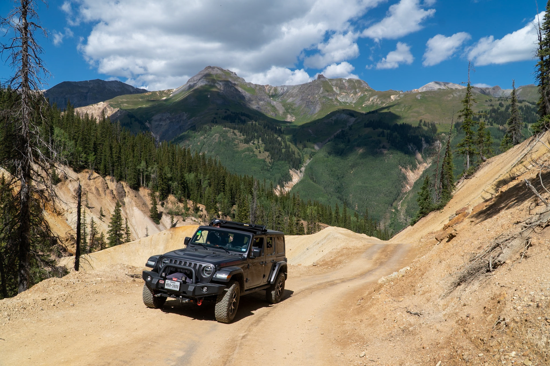 Jeep JL at Corkscrew Pass