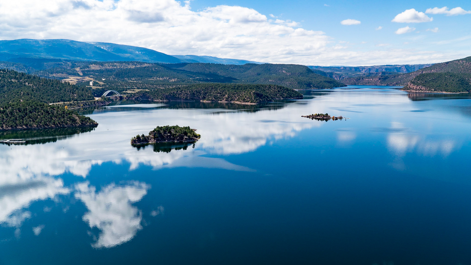 Green River behind the dam