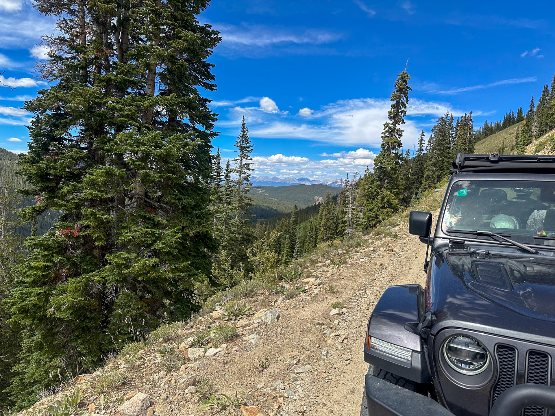 Steep dropoffs on the trail