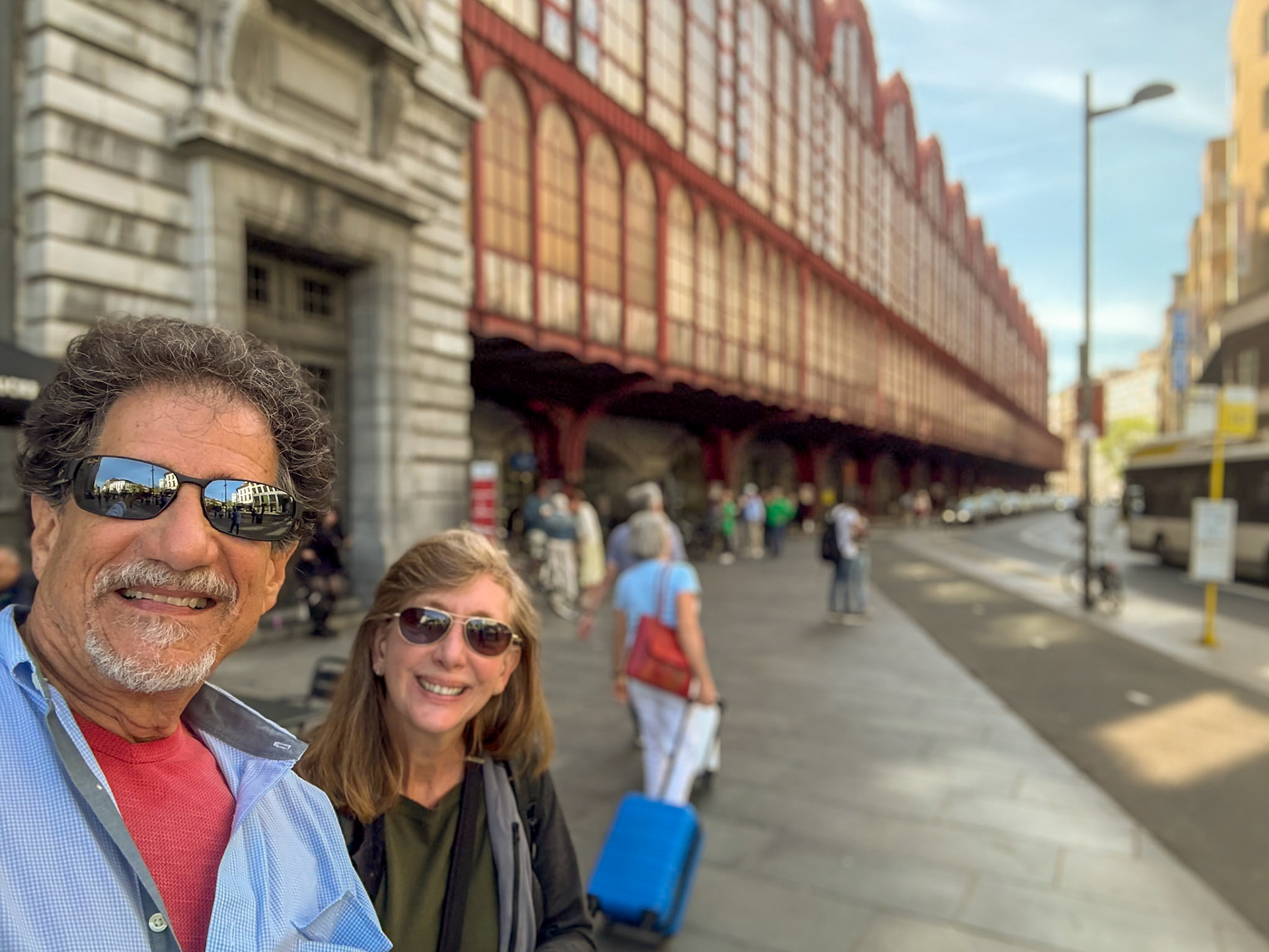 Waiting for our Uber to 'T Sandt hotel