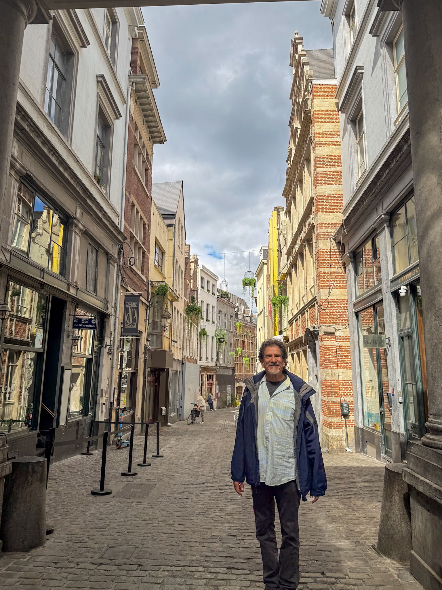 Walking thru Brussels