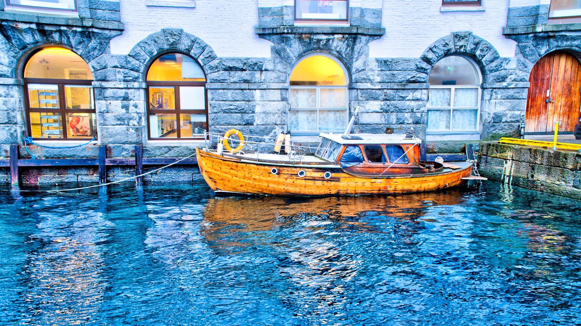 Small boat in the Bergen harbor