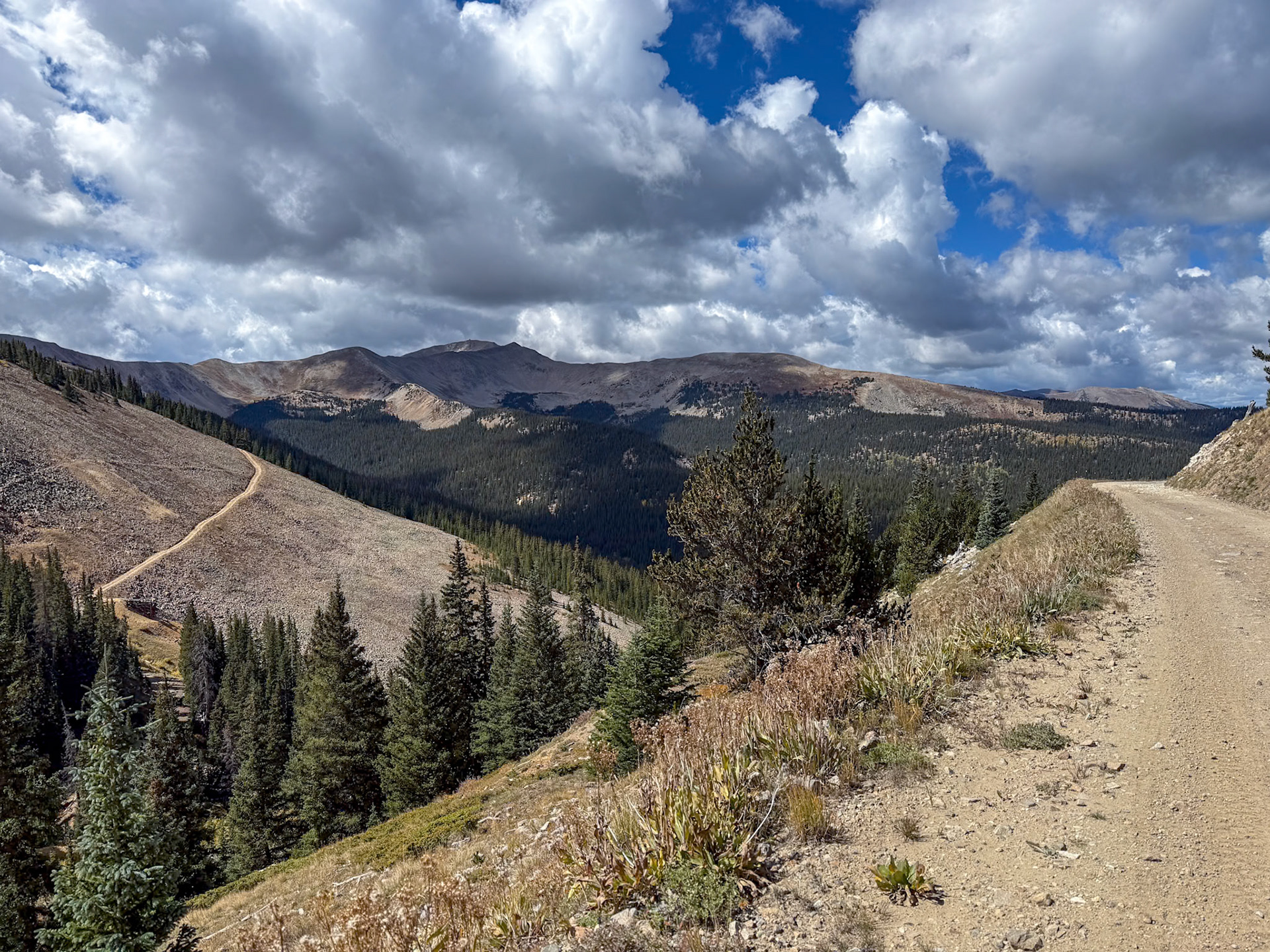 Along the Cumberland Pass trail