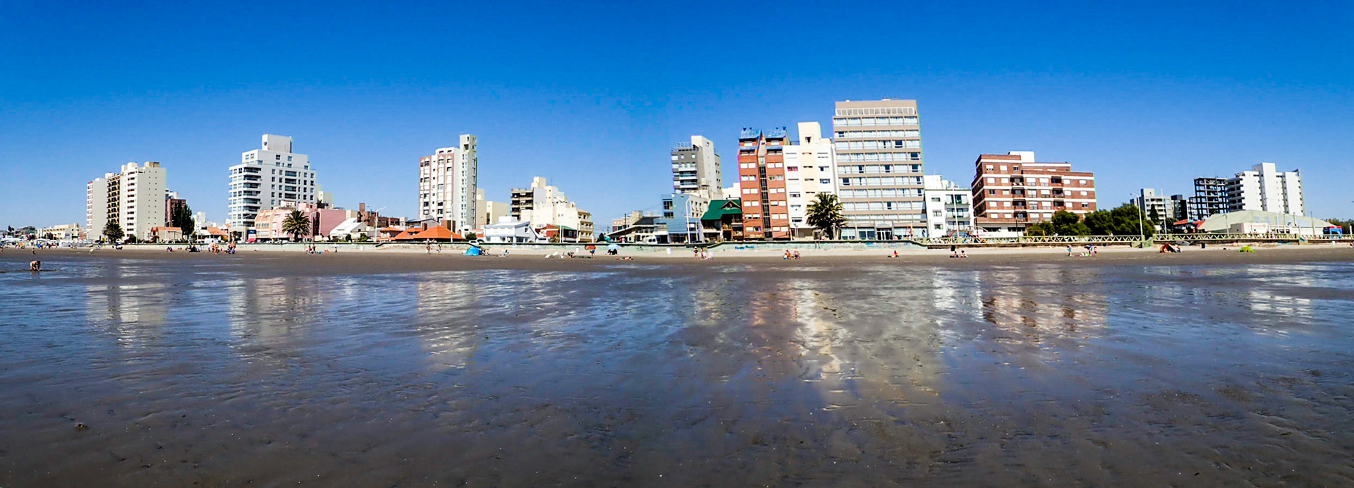 Puerto Madryn, seen from the beach at low tide