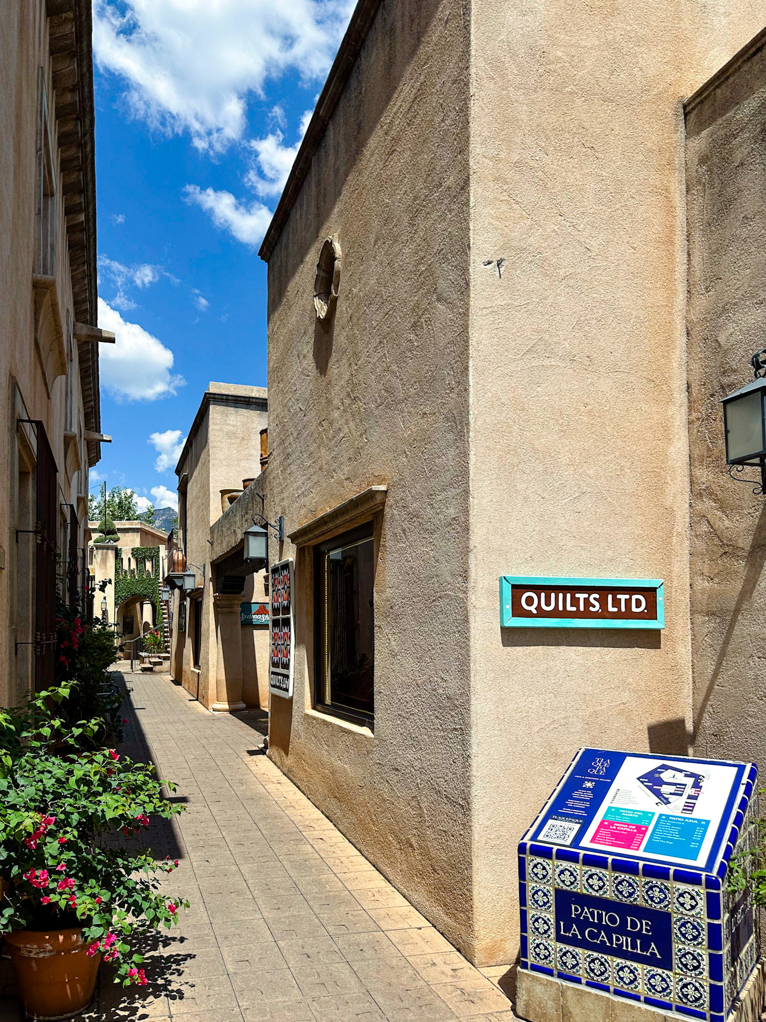 Lots of alleys in Tlaquepaque