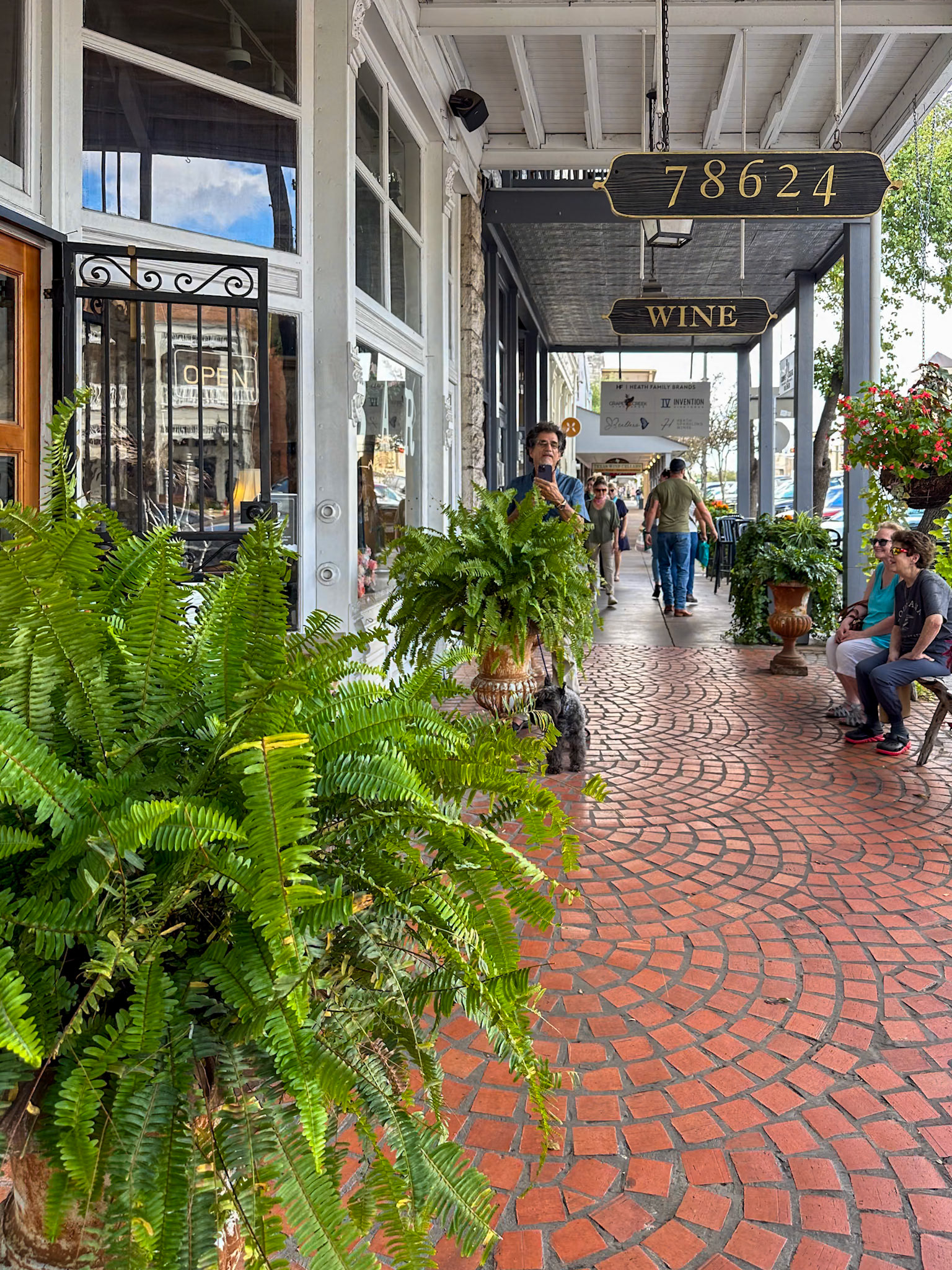 Main street in Fredericksburg