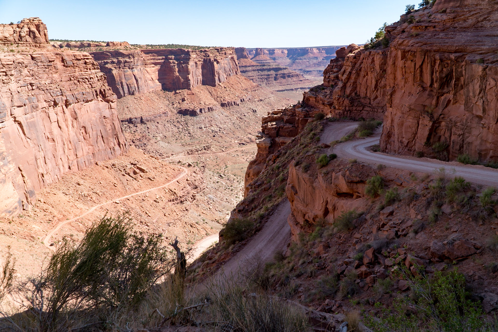 Switchbacks down to the Canyon floor below