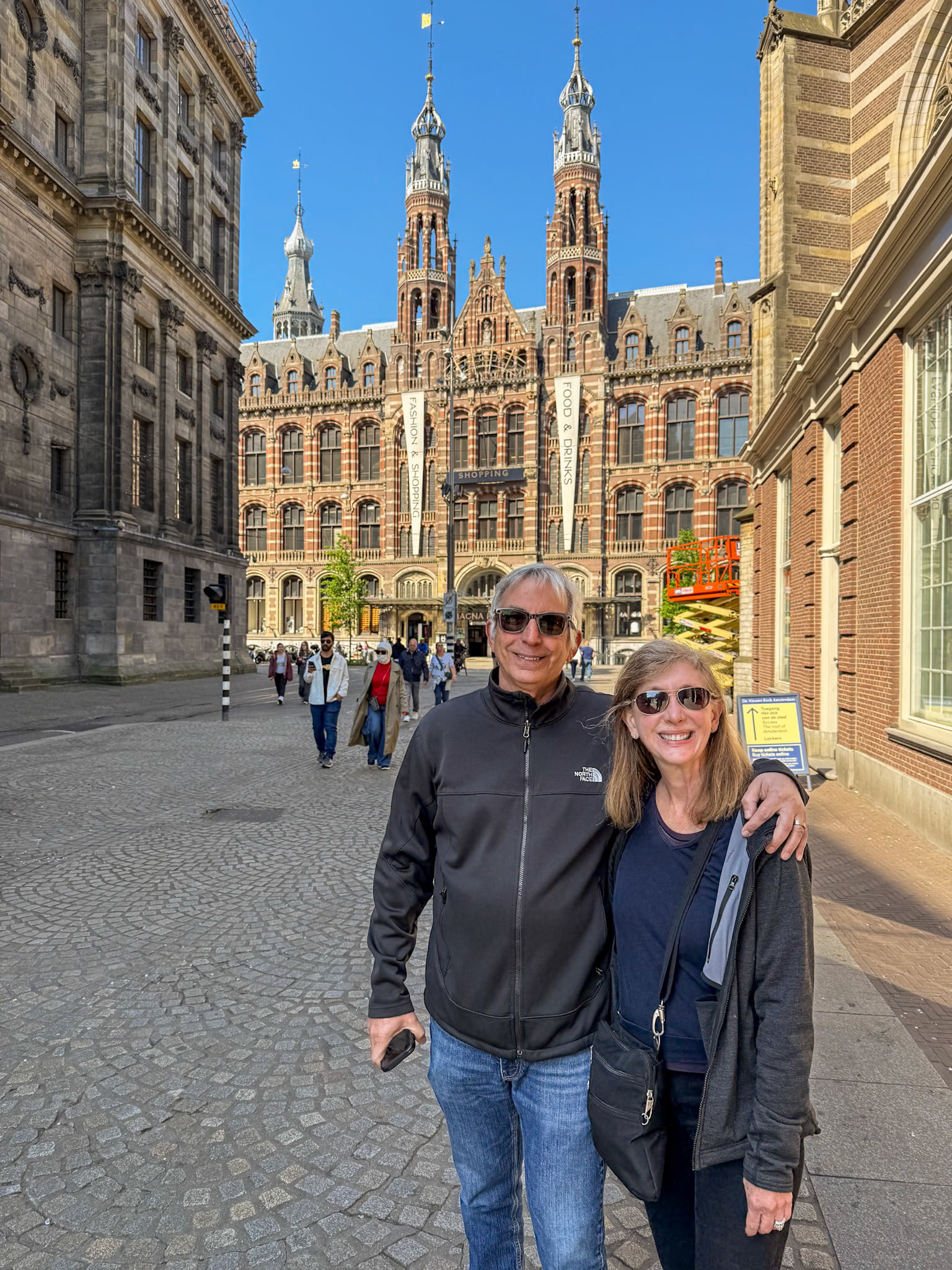 Walking tour with shopping plaza behind