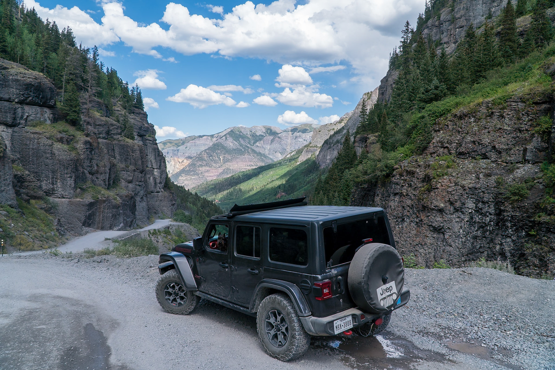Scenic stop along Yankee Boy Trail