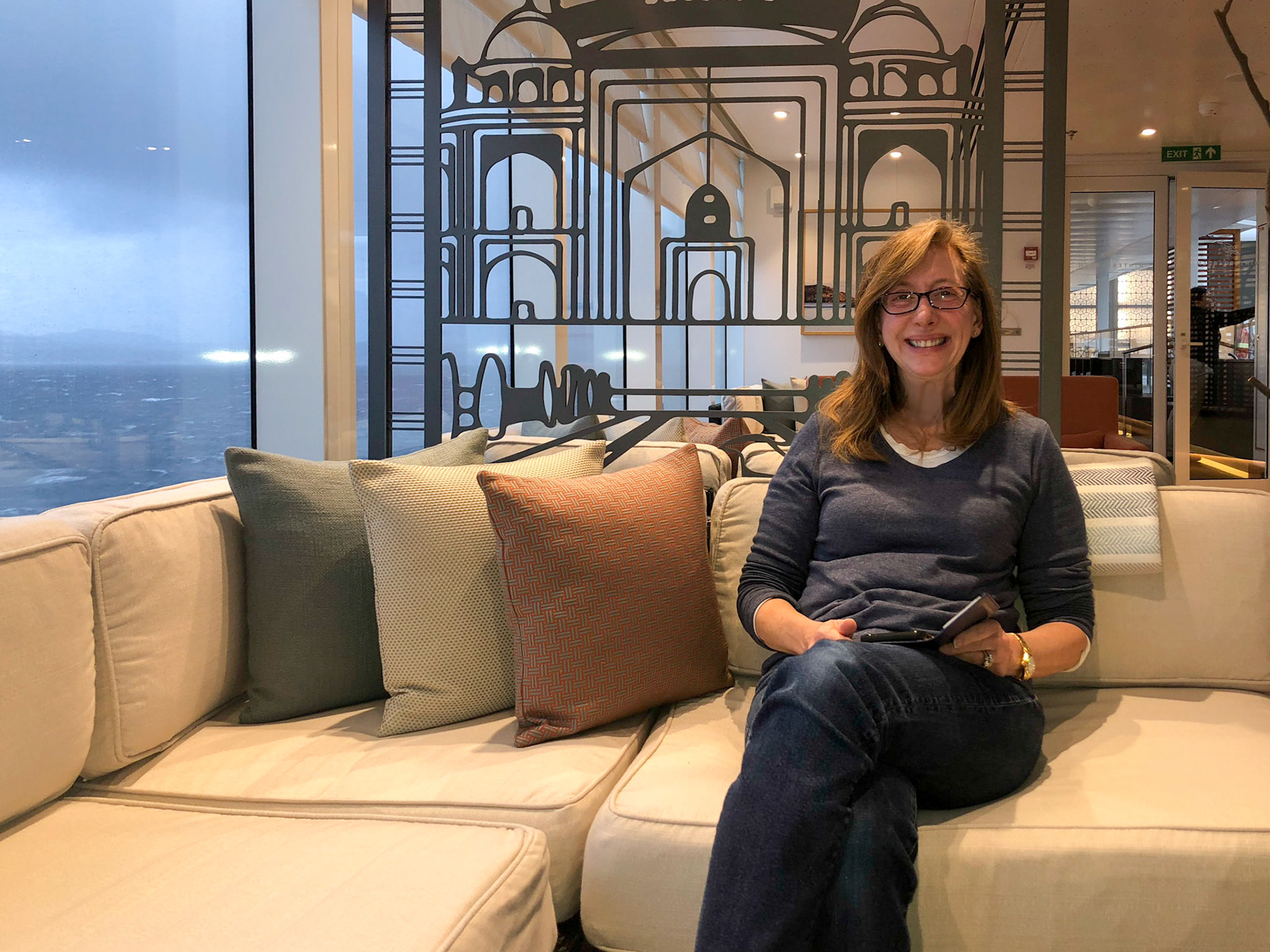 Private sitting area aboard the ship