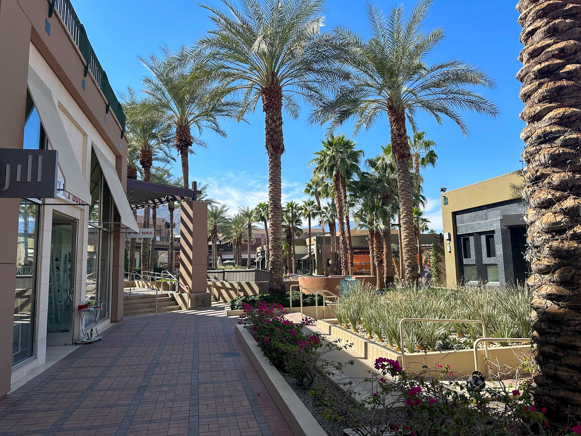 El Paseo outdoor mall