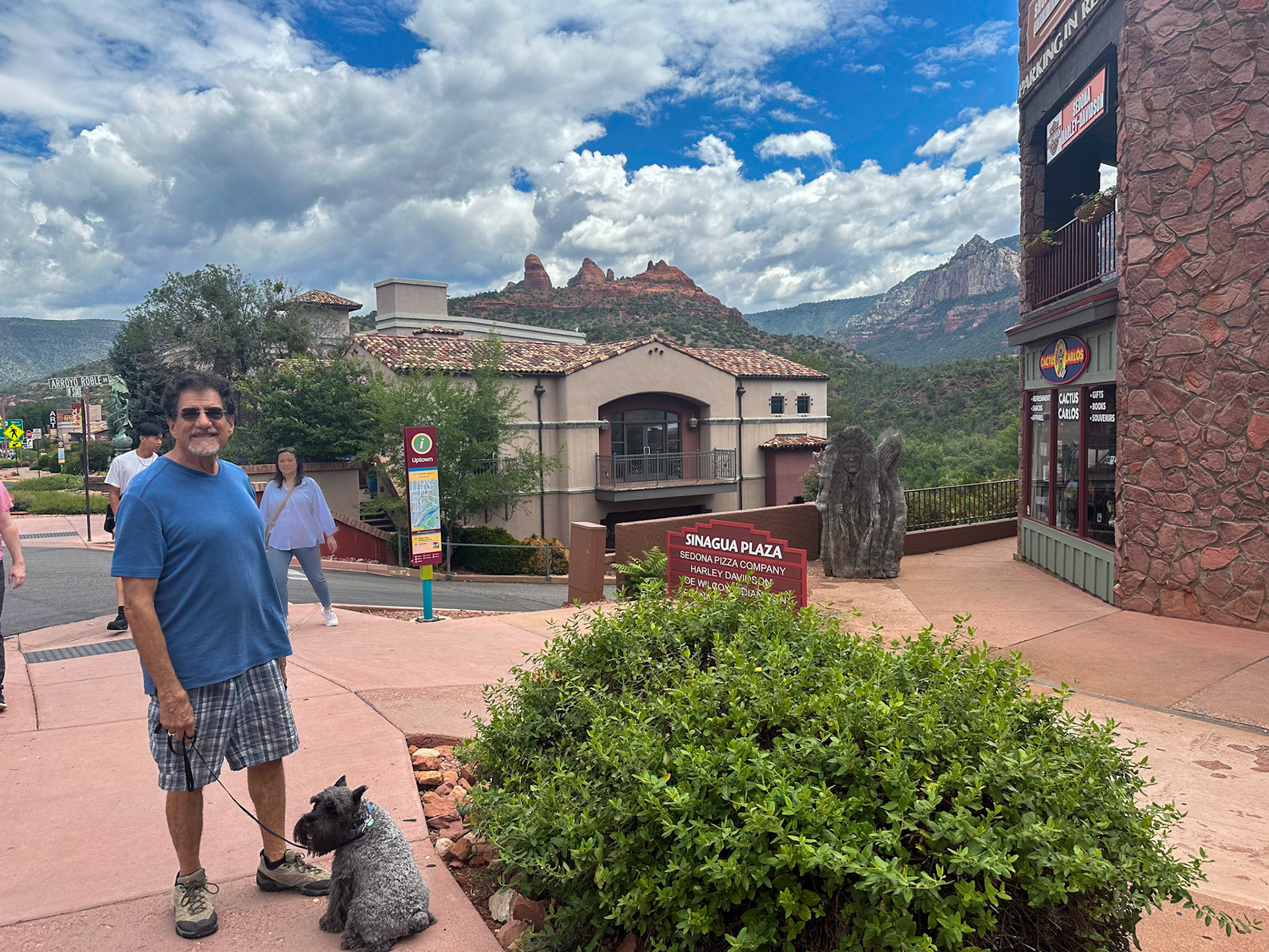 Shopping in Uptown Sedona
