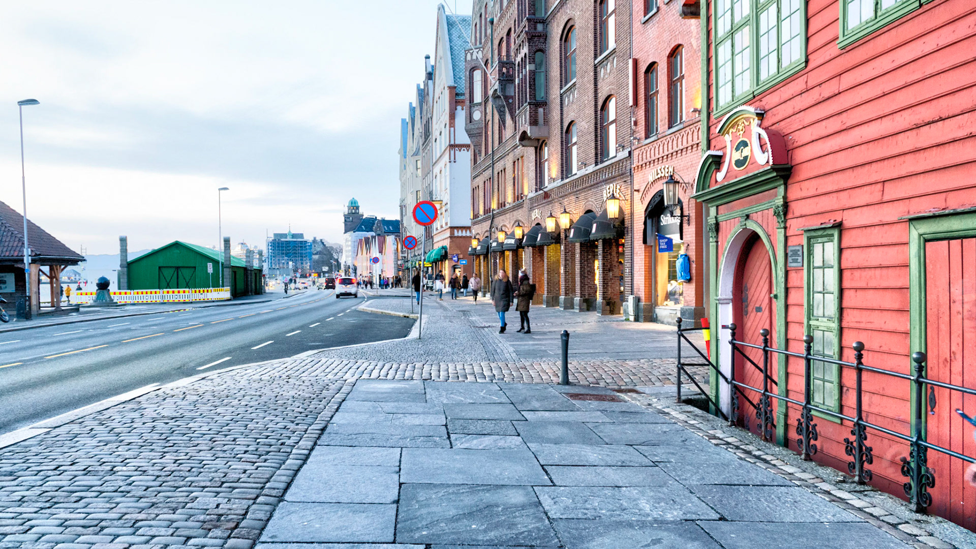 Exploring the Bergen waterfront district