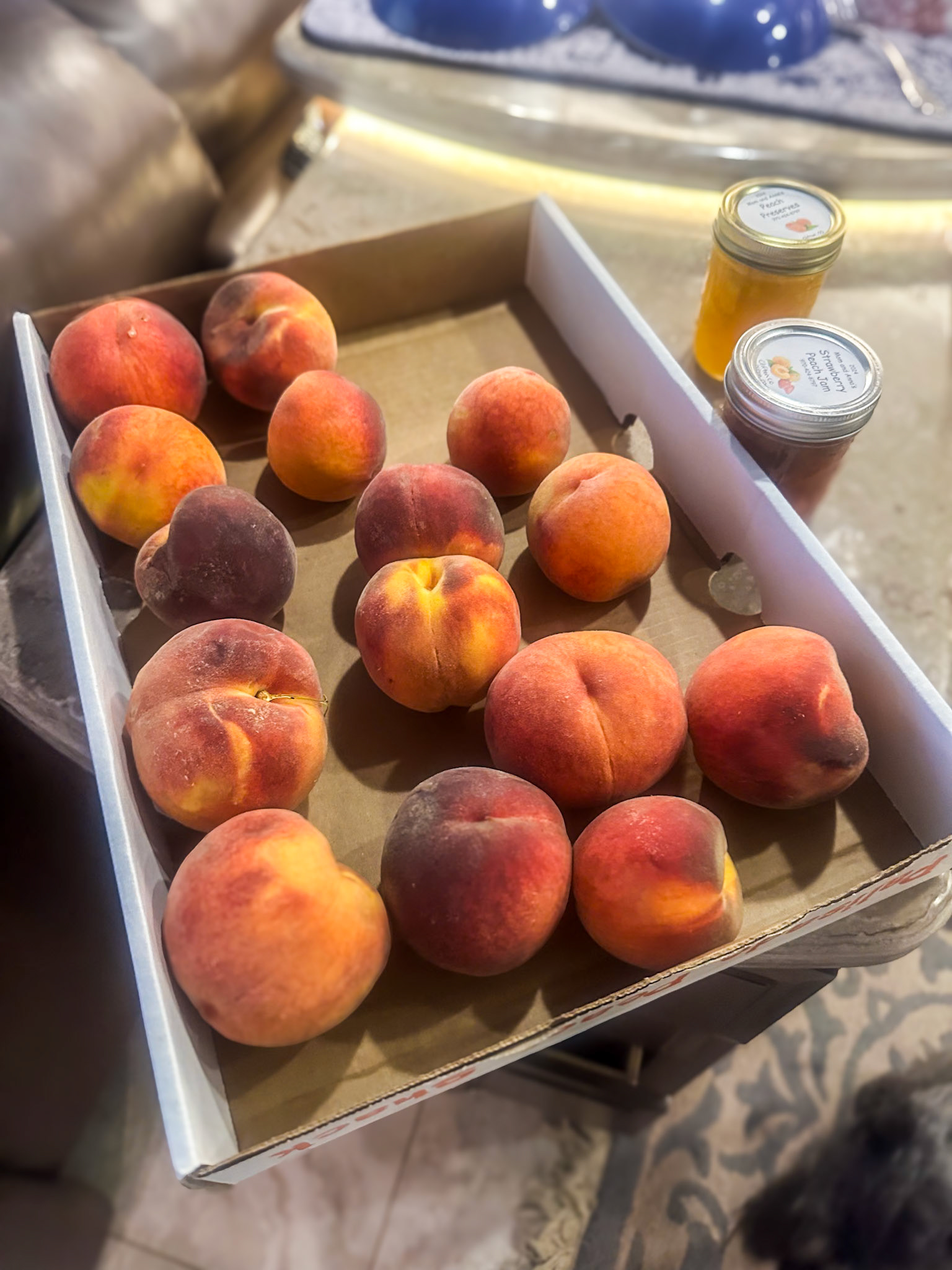 Peach flat $20 for 5 pounds