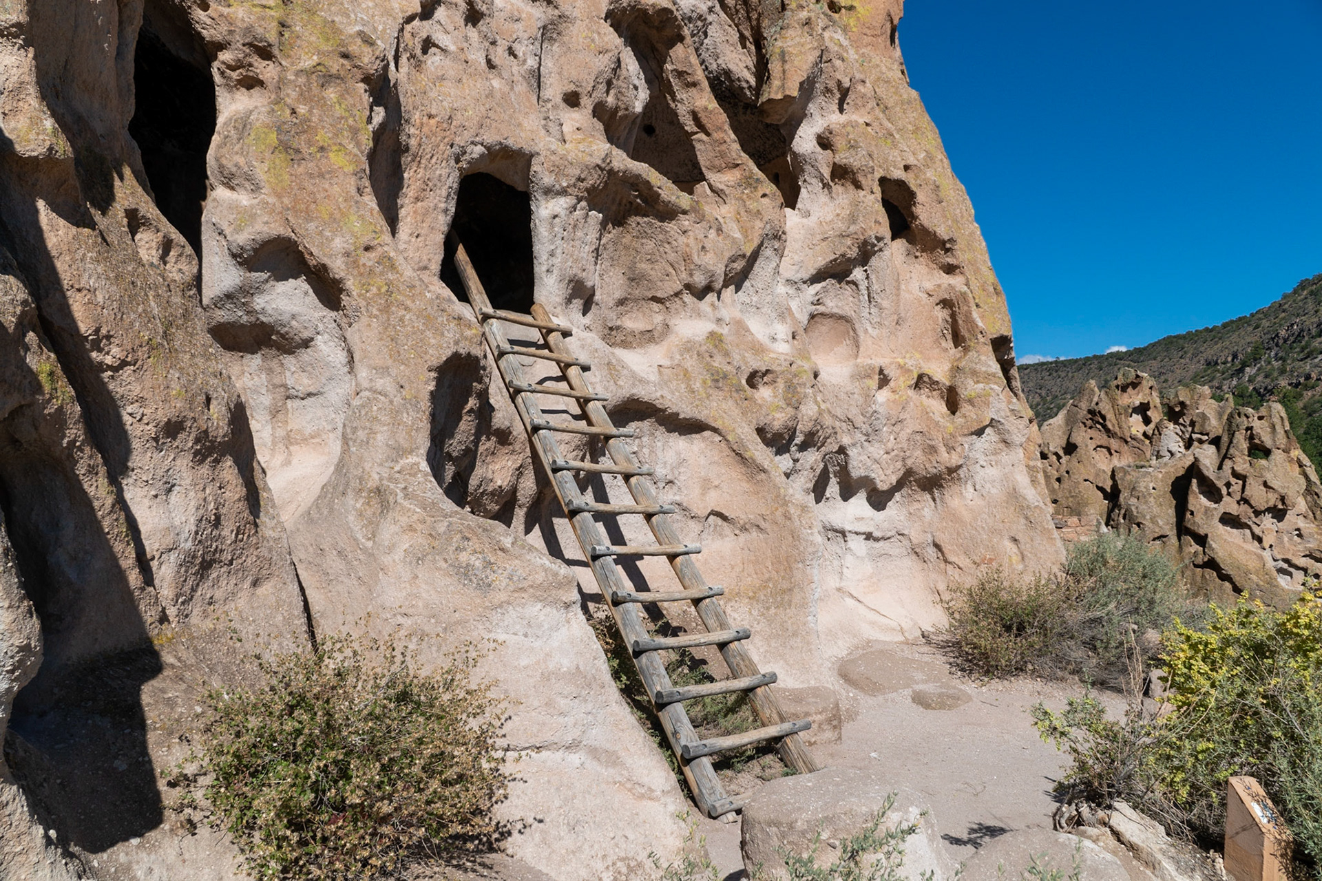 Anasazi cliff home