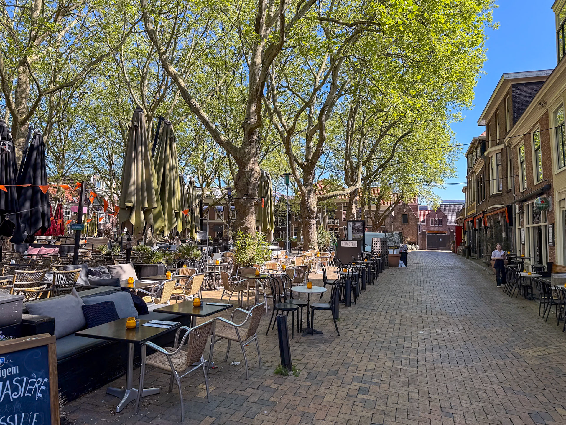 Strolling thru Delft