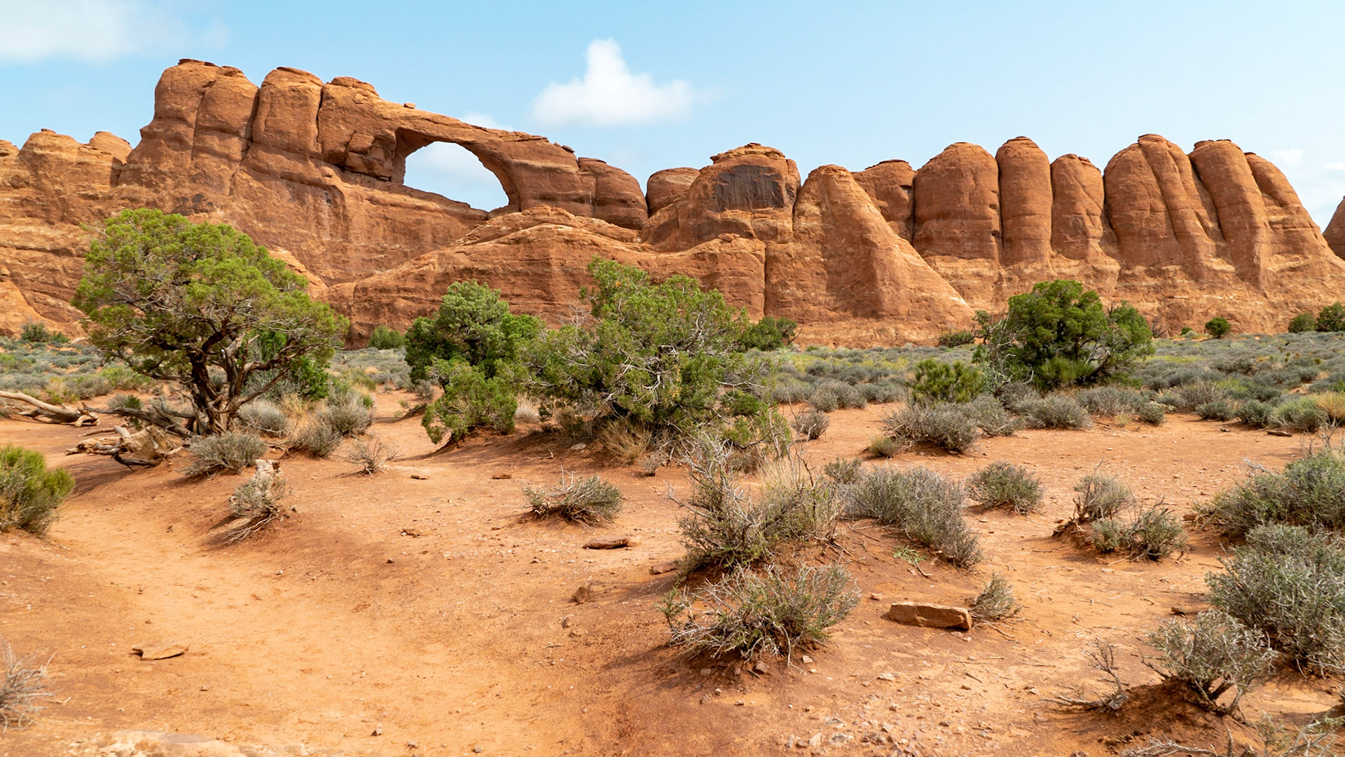 Our hike to Skyline Arch
