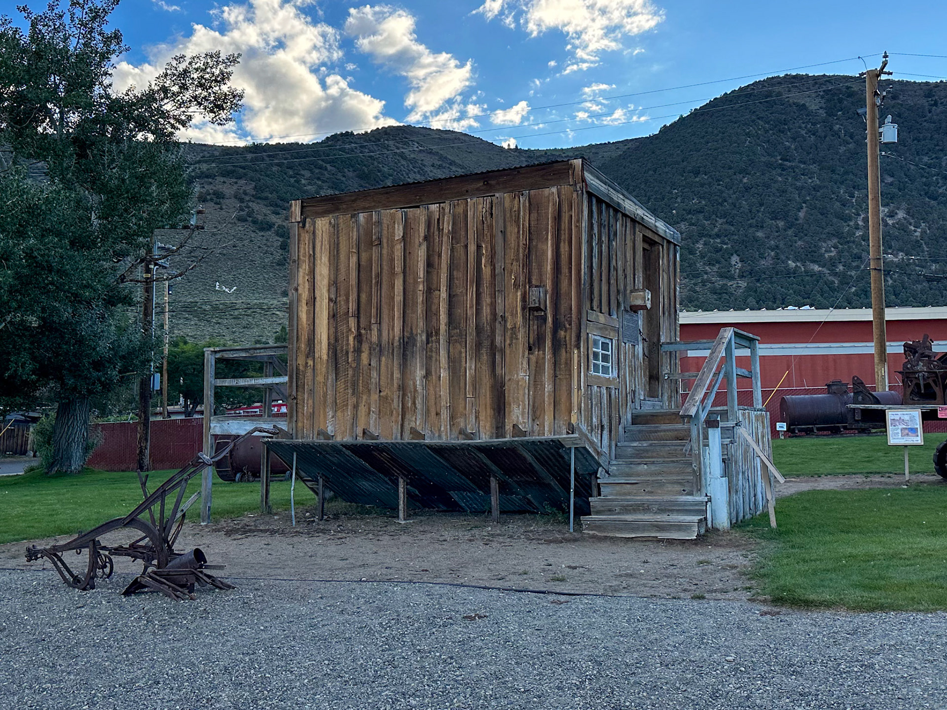 The upside down house in Lee Vining