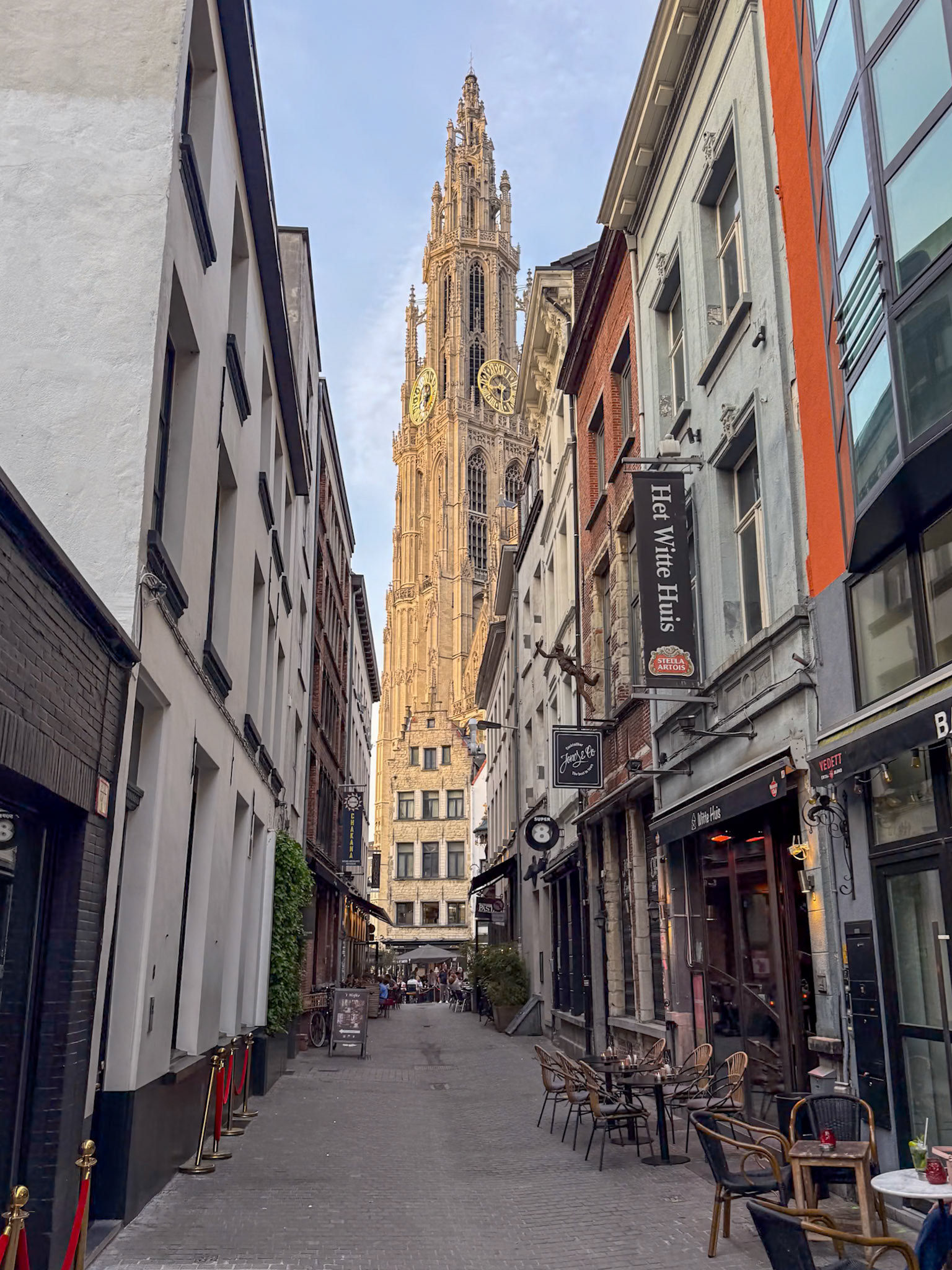 Antwerp alley around sunset