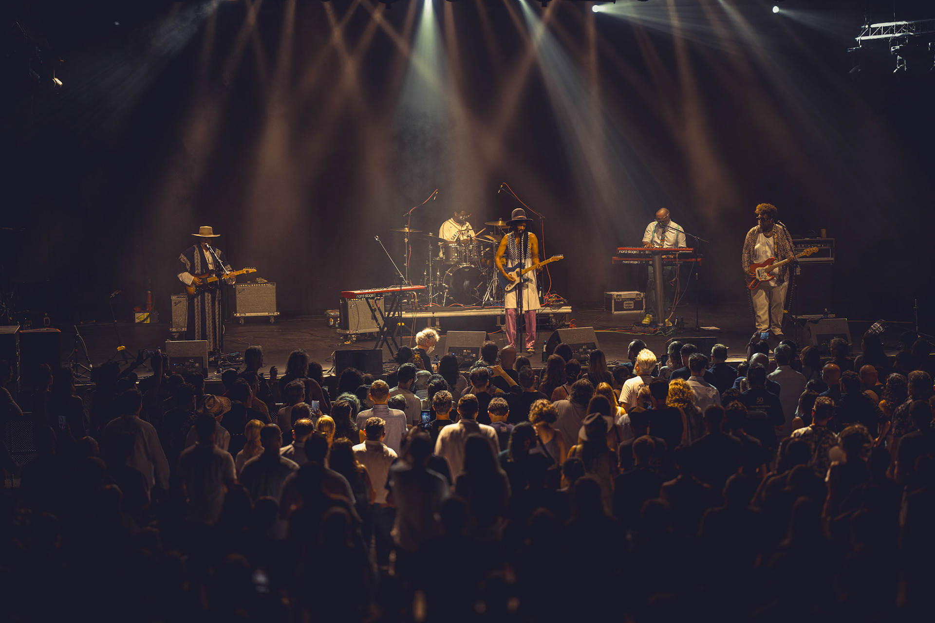 2024.07.16 Fantastic Negrito w warszawskiej Progresji  -  fot. Andrzej Wasilkiewicz kaziq.com