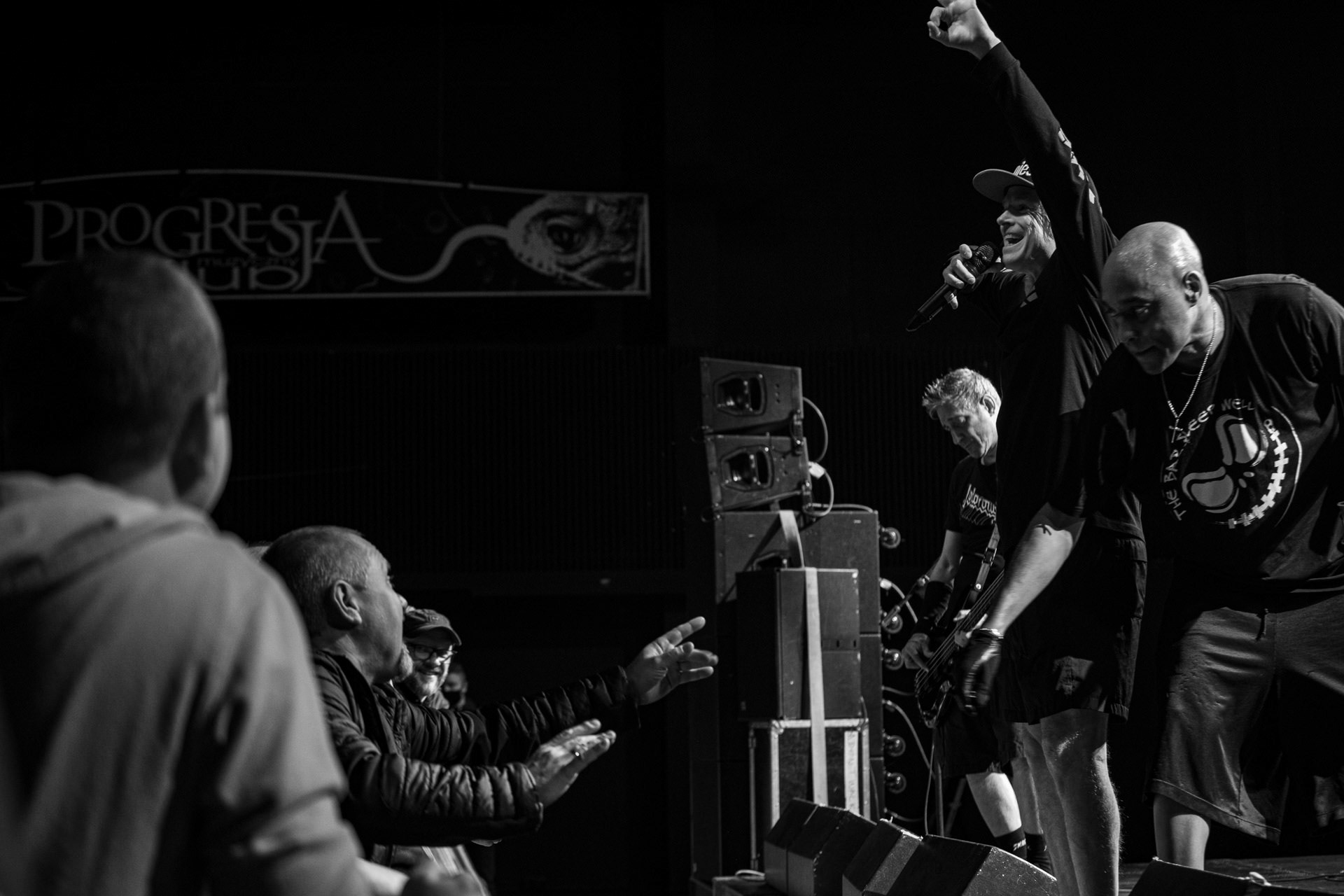 30.11.2021 koncert Dog Eat Dog - USA - hardcore, punkrock, rap, metal, hip hop, reggae, soul, funk,n/z Dave Neabore (bass), n/z John Connor (vocals), n/z Brandon Finley (drums), n/z Roger Hammerli (guitar),n/z Bozez (sax &amp; beer),koncert Warszawa, Progresja 25 lat albumu Play Games -  Dog Eat Dog.fot. Andrzej Wasilkiewicz/Reporter