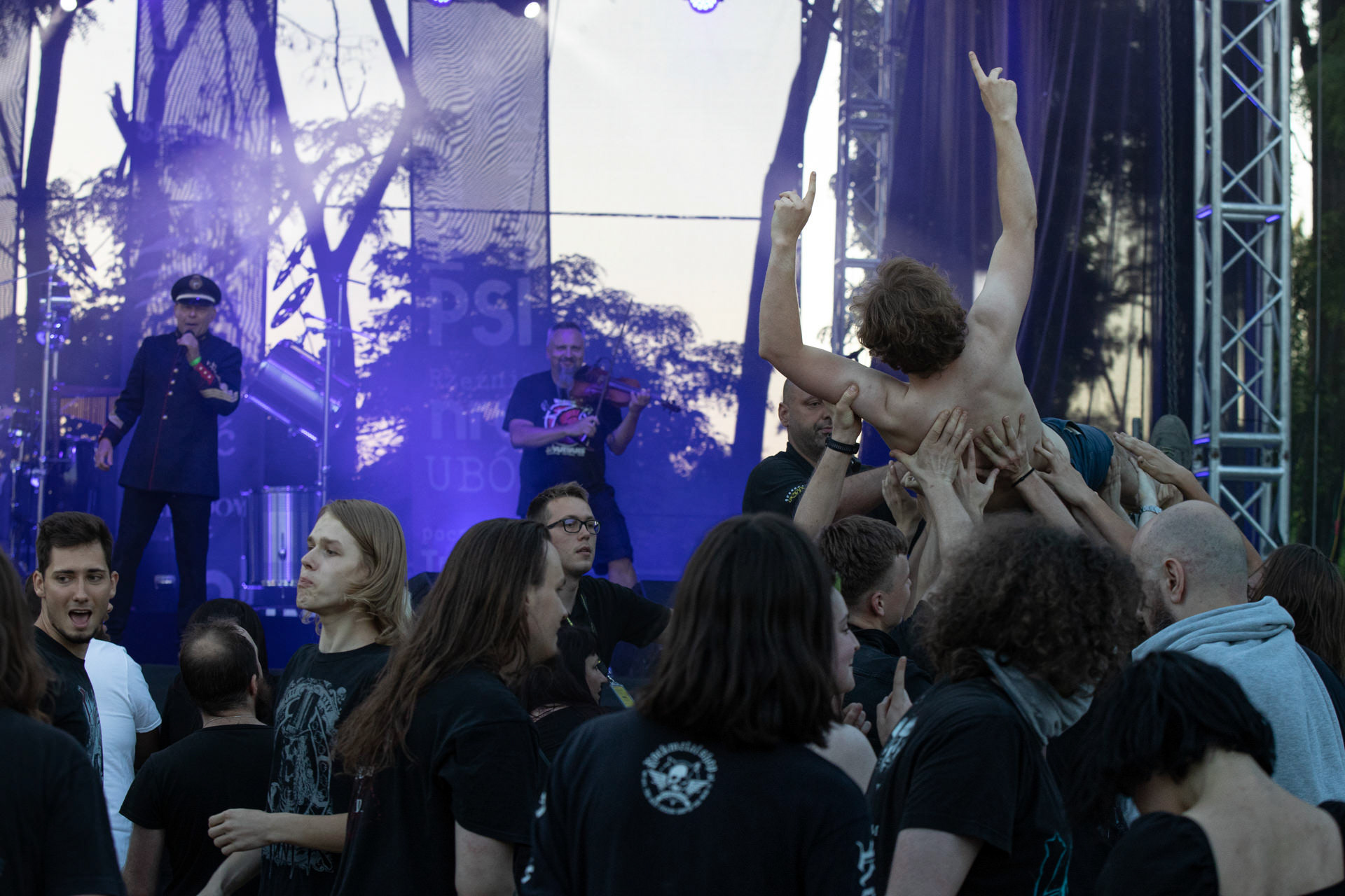 Hunter - postpandemoniczny koncert z okazji XXXV-lecia.Progresja - Gramy do Woli, Warszawa.Publicznosc Hunter.Letnia Scena Progresji.fot. Andrzej Wasilkiewicz/Reporter