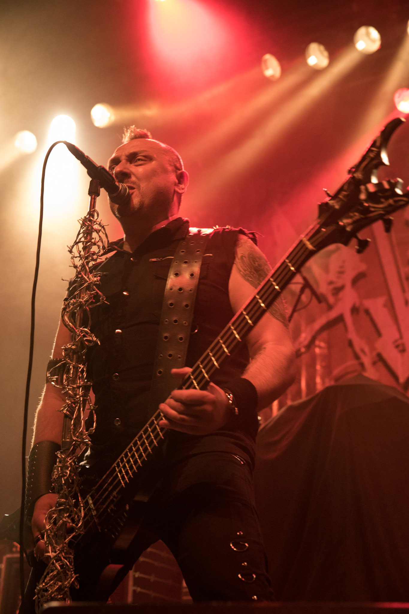 Legendy Metalu QUO VADIS - Thrash Metal - koncert Legendy Metalu w warszawskiej Progresji,
Tomasz "Skaya" Skuza - bass/vocal
Ian "Źdźbło" Bemolator- guitar
Mateusz "Matek" Lazar - guitar
Szymon "Sajmon" Synówka - drums
fot. Andrzej kaziq Wasilkiewicz