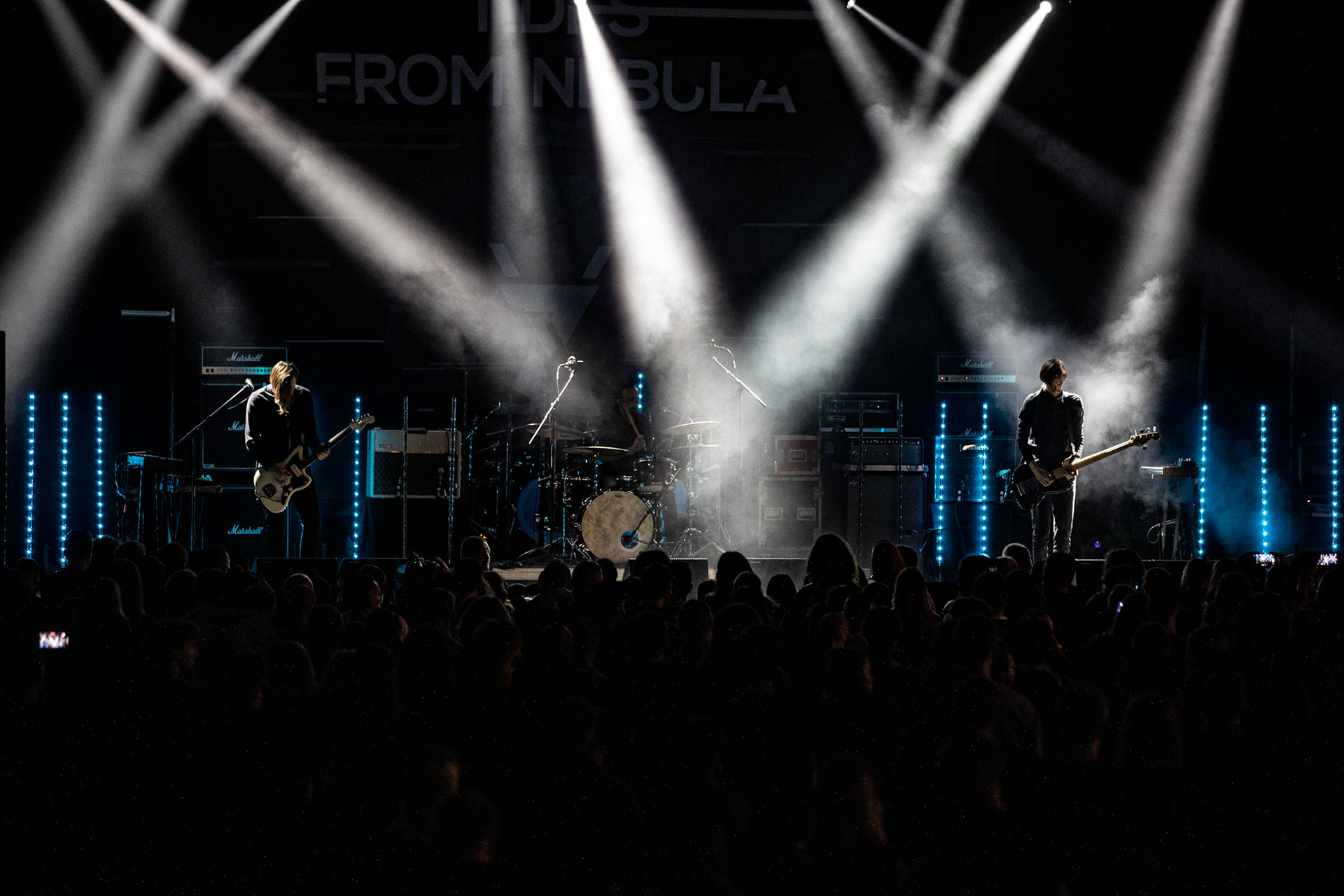 16.09.2021 TIDES FROM NEBULA koncert, Krakow Hype Park,Knock Out Production, Mystic Production,Post-rock, muzyka alternatywna, progresywny rock.n/z Maciej Karbowski – gitara, instrumenty klawiszowen/z Przemek Weglowski – gitara basowan/z Tomasz Stolowski – perkusjaFot. Andrzej Wasilkiewicz/Reporter