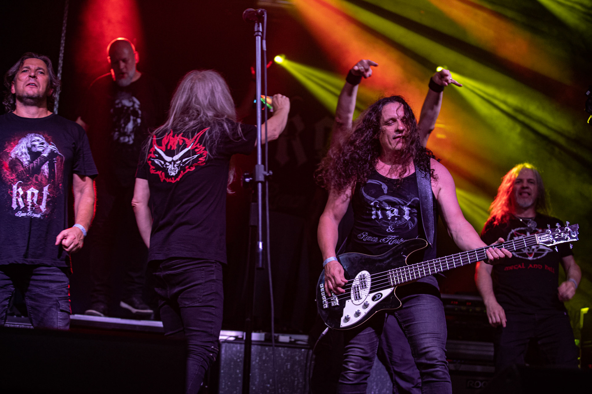 12.09.2021 - KAT i Roman Kostrzewski - koncert "Do zobaczenia w piekle" Wroclaw, Centrum Koncertowe A2.  Roman Kostrzewski – wokalJacek Nowak – perkusjaKrzysztof Pistelok – gitaraJacek Hiro – gitaraMichal Laksa – basGościnnie: Adam „Nergal” Darski (Behemoth)Piotr „Peter” Wiwczarek (Vader),Tomasz „Titus” Pukacki (Acid Drinkers)Adrian „Fred” Frelich (Dragon)Krzysztof „Fazi” Oset (ex-Kat)Piotr „Mancover” Mańkowski (Wolf Spider)Wacław „Vogg” Kiełtyka (Decapitated)Marek „Spider” Pająk (Vader)Jarek „Gronos” Gronowski (Dragon, ex-Kat)Paweł „Baitel” Pasek (Decapitated) Piotr Radecki (ex-Kat &amp; Roman Kostrzewski)fot. Andrzej kaziq Wasilkiewicz