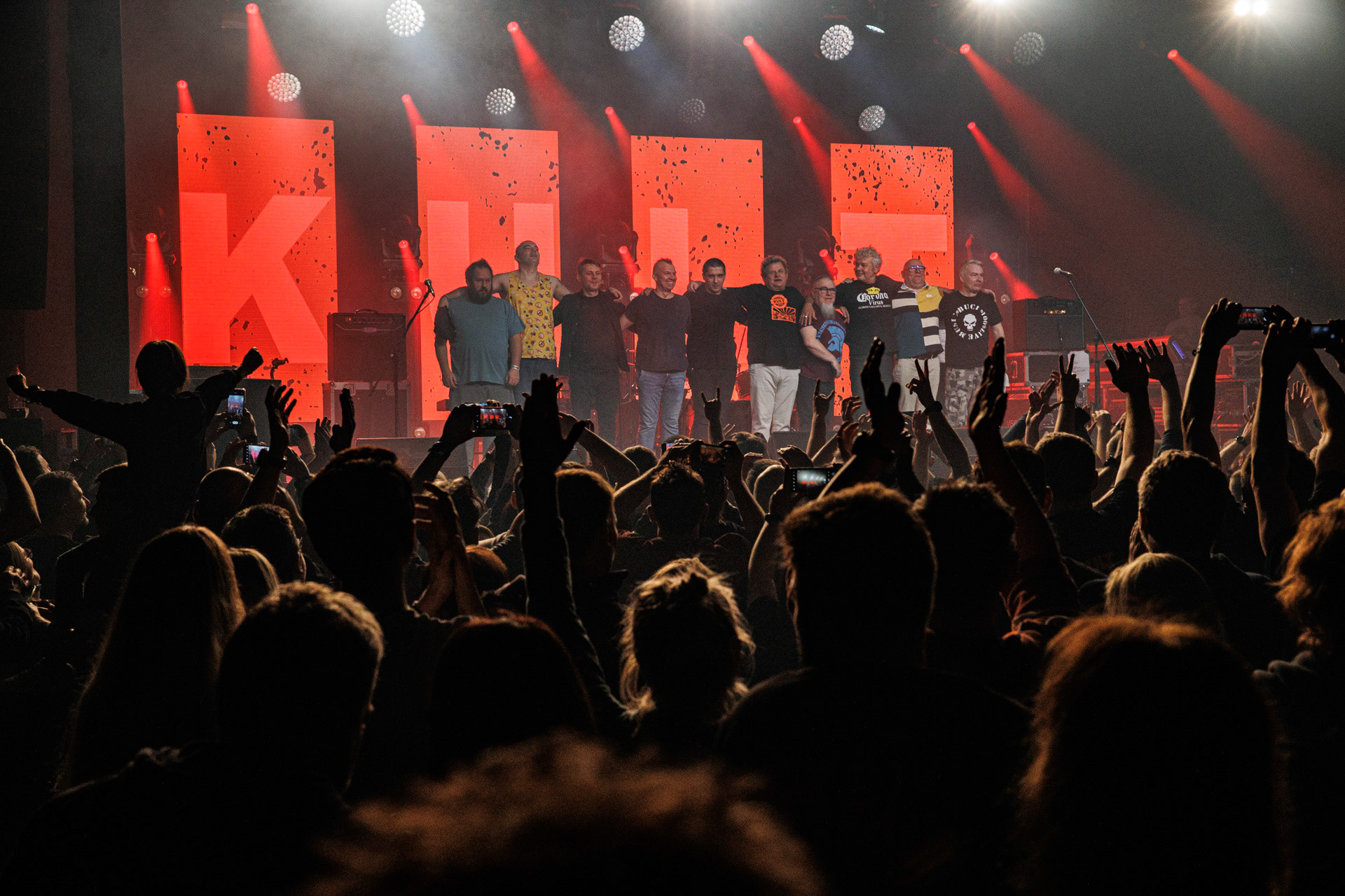 15.01.2022 KULT - koncert Pomaranczowa Trasa 2021/2022 - Warszawa Stodoła, Kult konczy w doskonalej formie przeniesiony z jesieni ostatni koncert Pomaranczowej Trasy 2021, publicznosc nie zawiodla, pelna sala.   n/z Tomasz Goehs perkusja,Rock, rock progresywny, rock alternatywny, punk, nowa fala, polski rock.fot. Andrzej kaziq Wasilkiewicz/Reporter