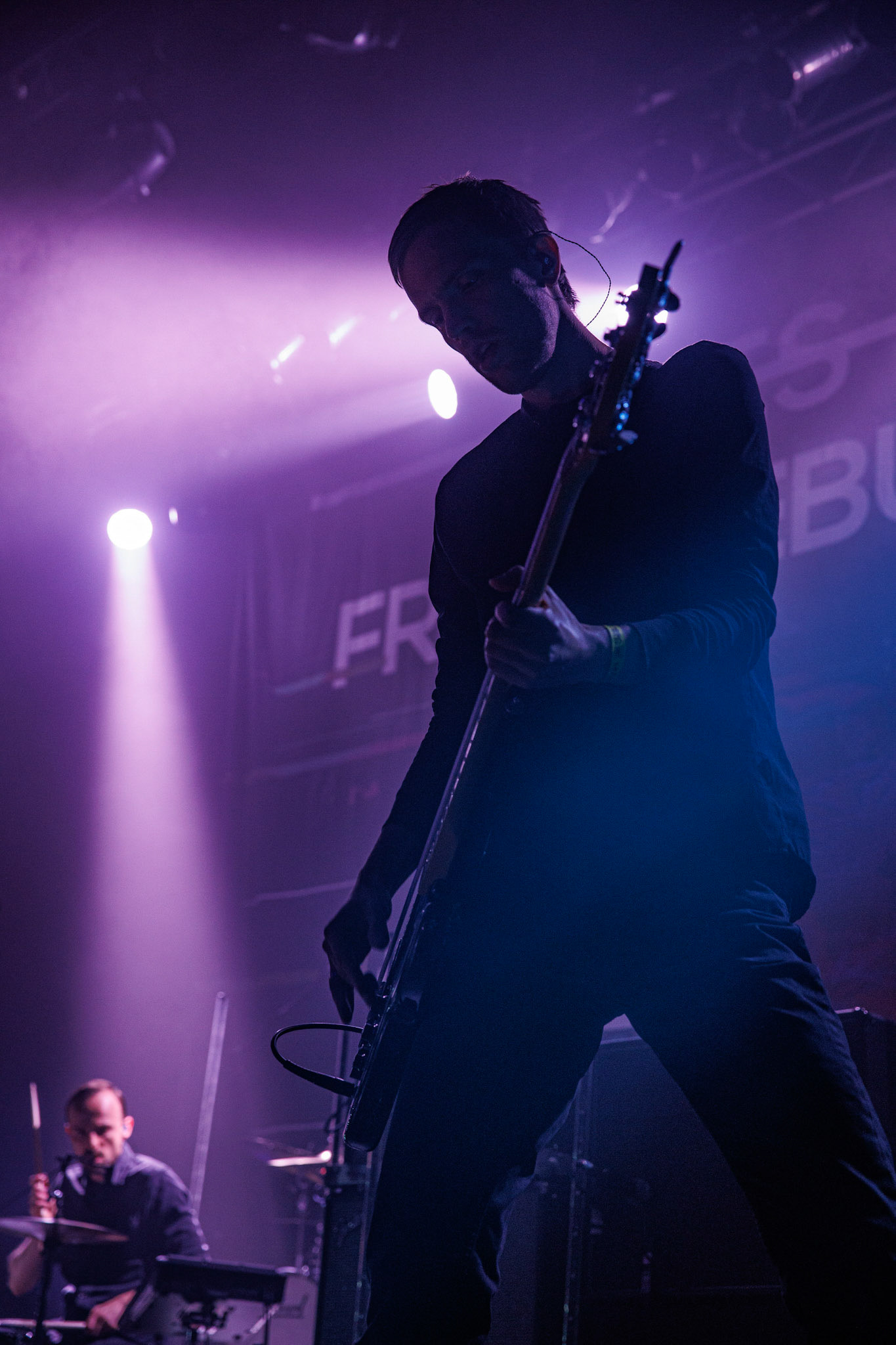 27.11.2021 TIDES FROM NEBULA koncert, Warszawa klub Progresja,Knock Out Productions, Mystic Production,Post-rock, muzyka alternatywna, progresywny rock.n/z Maciej Karbowski – gitara, instrumenty klawiszowen/z Przemek Weglowski – gitara basowan/z Tomasz Stolowski – perkusjaFot. Andrzej Wasilkiewicz/Reporter