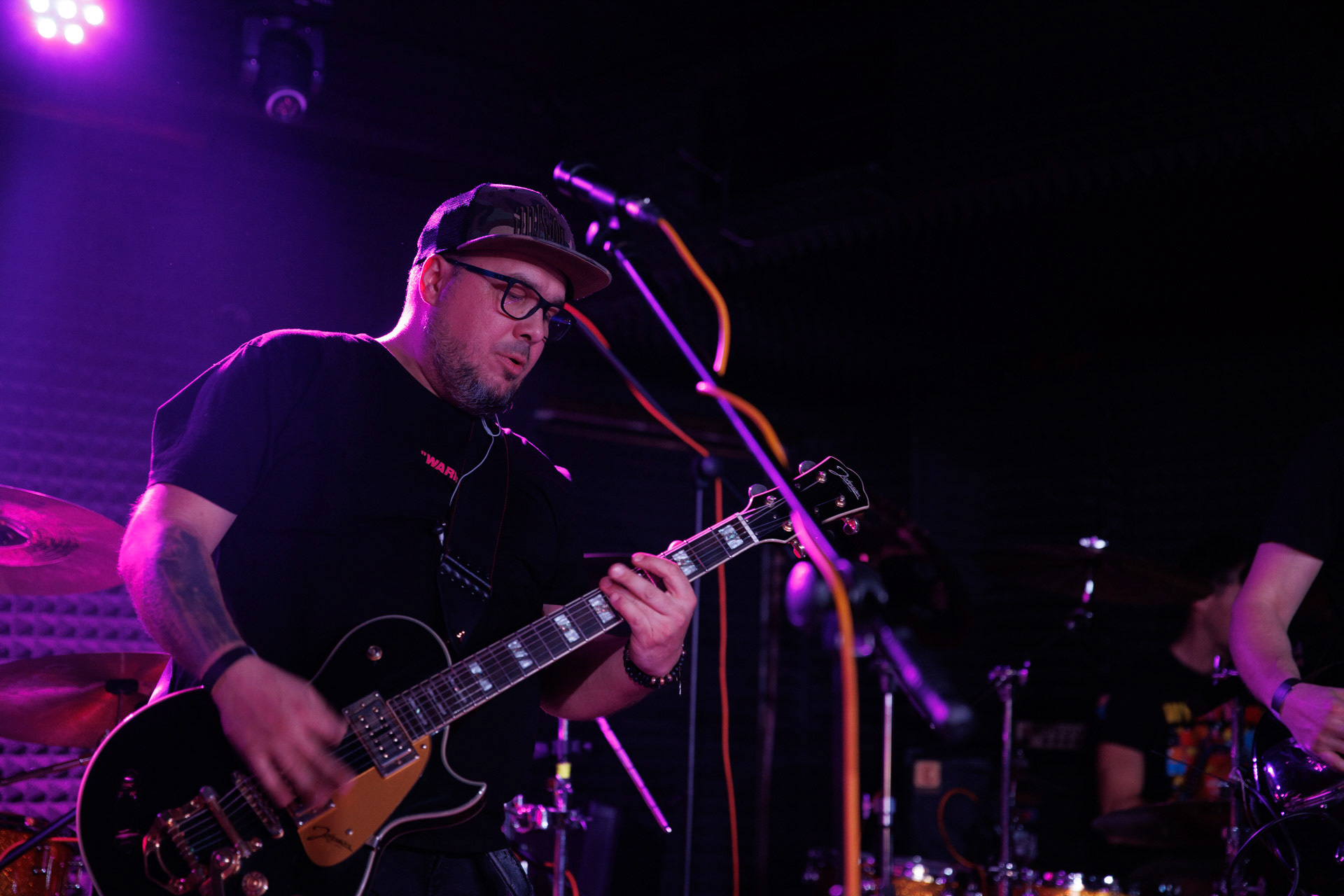 12.11.2021 koncert Holyguns Warszawa klub Remontsupport Lipali. Polski rock.fot. Andrzej Wasilkiewicz/REPORTER