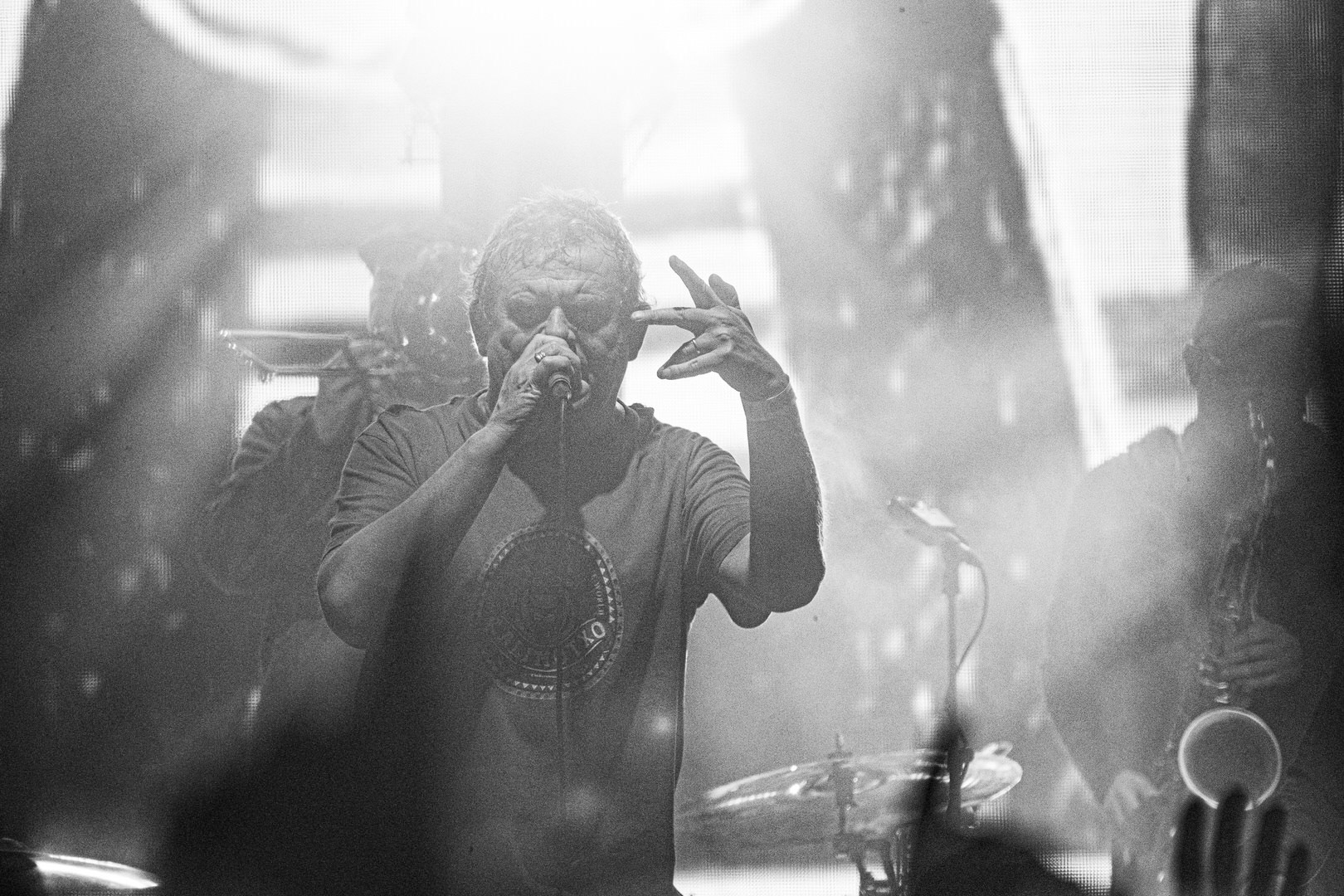 KULT - koncert w ramach Pomaranczowej Trasy 2020 - MUZYCZNA SYRENKA. 9 pazdziernika 2020, Warszawa, Stadion Syrenki. n/z Kazik Staszewski wokal,Rock, rock progresywny, rock alternatywny, punk, nowa fala.fot. Andrzej kaziq Wasilkiewicz/Reporter