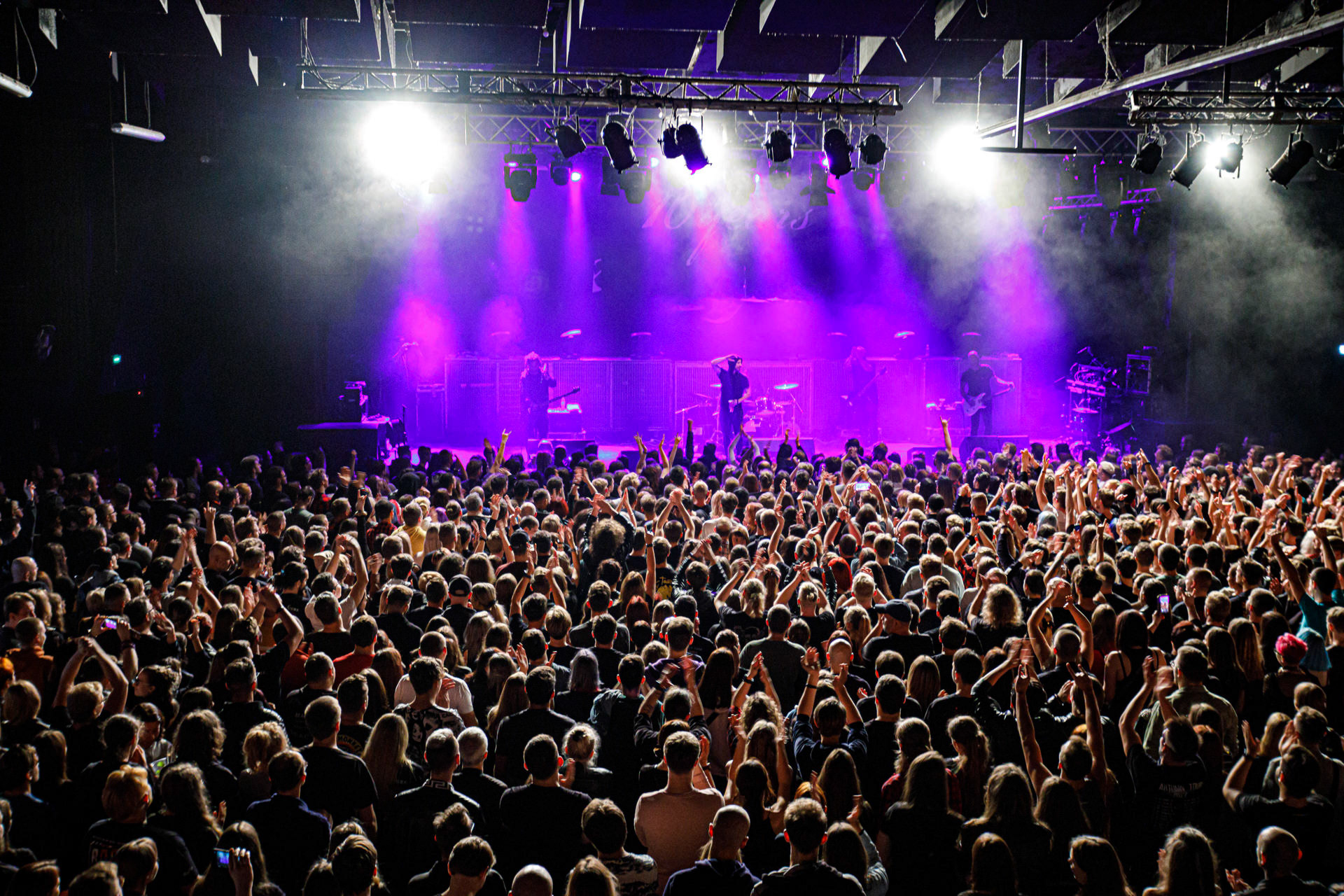 7.10.2022 - 10 Years – amerykanie z Knoxville w Tennessee, grajacy na  pogranicza metalu alternatywnego, hard rocka, post grunge. Jesse Hasek – wokal,Ryan „Tater” Johnson – gitara,Matt Wantland – gitara,Lewis Big Lew Cosby – basista,Brian Vodinh – perkusja,Produkcja Knock Out Productions, Fot. Andrzej Wasilkiewicz/Reporter