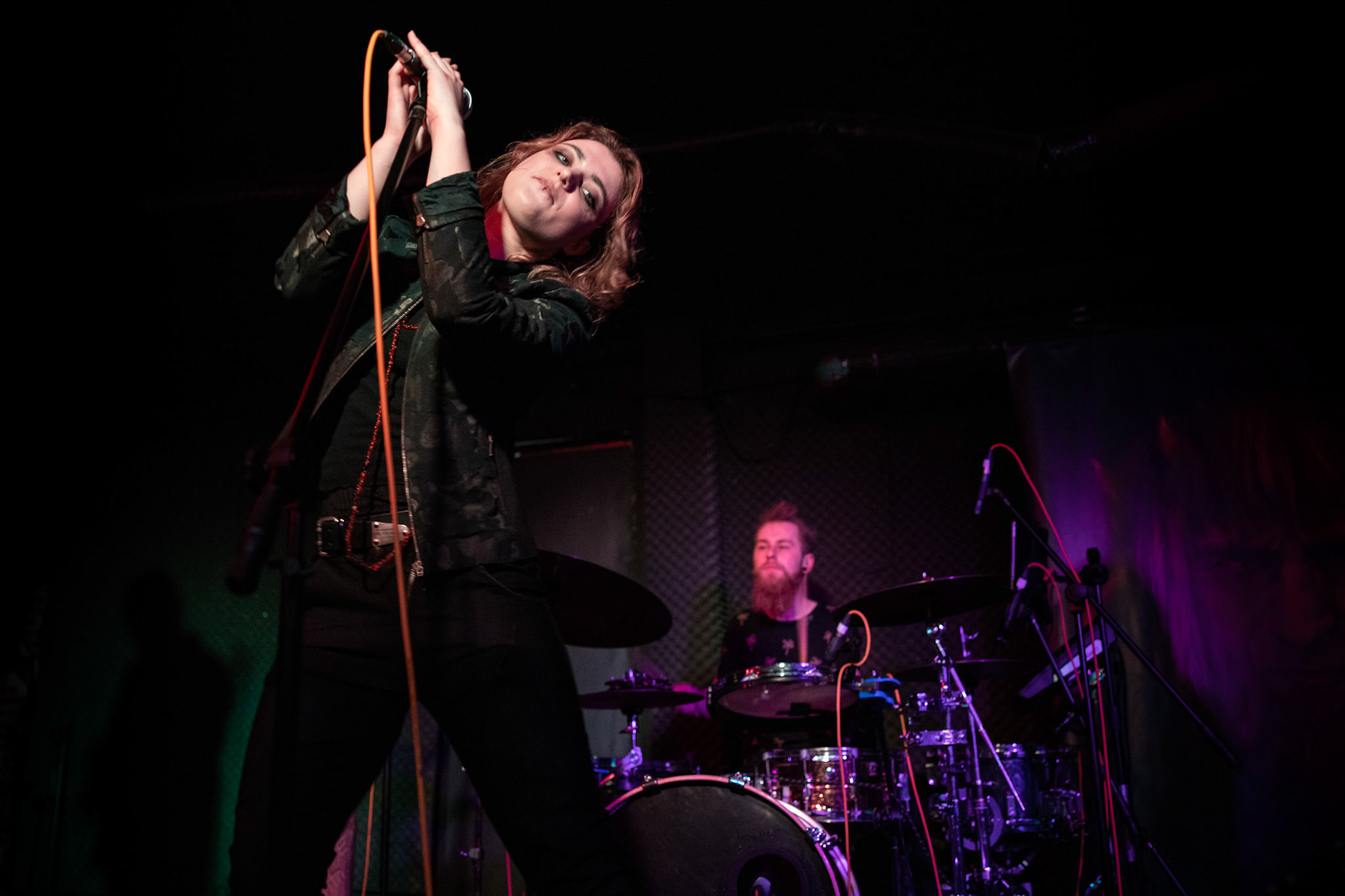 Żywiołak - biometal, folk, ethno sound,
Robert Jaworski - fidel renesansowa, wokal, lira korbowa,
Kamil Strzyżewski - gitara basowa, lutnia,
Wiktoria Kwiatkowska - śpiew, 
Zuza Ciszewska - śpiew, skrzypce,
Michał Lange - perkusja,
Szyszka Leśna - skrzypce ,wokal wspomagający,
Warszawa, klub Potok Drugi Dom Ludzi Rocka,
fot. Andrzej kaziq Wasilkiewicz