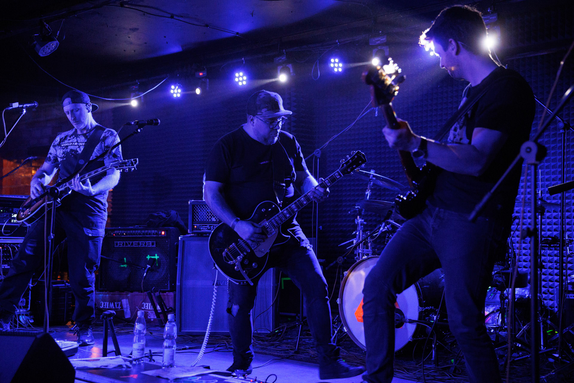 12.11.2021 koncert Holyguns Warszawa klub Remontsupport Lipali. Polski rock.fot. Andrzej Wasilkiewicz/REPORTER