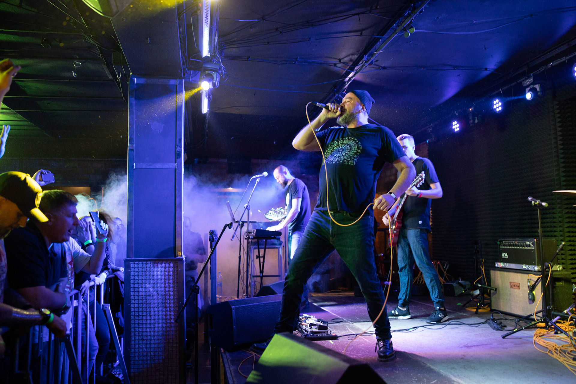 Armia - punk rock, hardcore,
Tomasz Budzyński - głos,
Stanisław Budzyński - gitara,
Jakub Bartoszewski - waltornia, instrumenty klawiszowe,
Amadeusz Kaźmierczak - perkusja,
Darek Budkiewicz - gitara basowa,
fot. Andrzej kaziq Wasilkiewicz