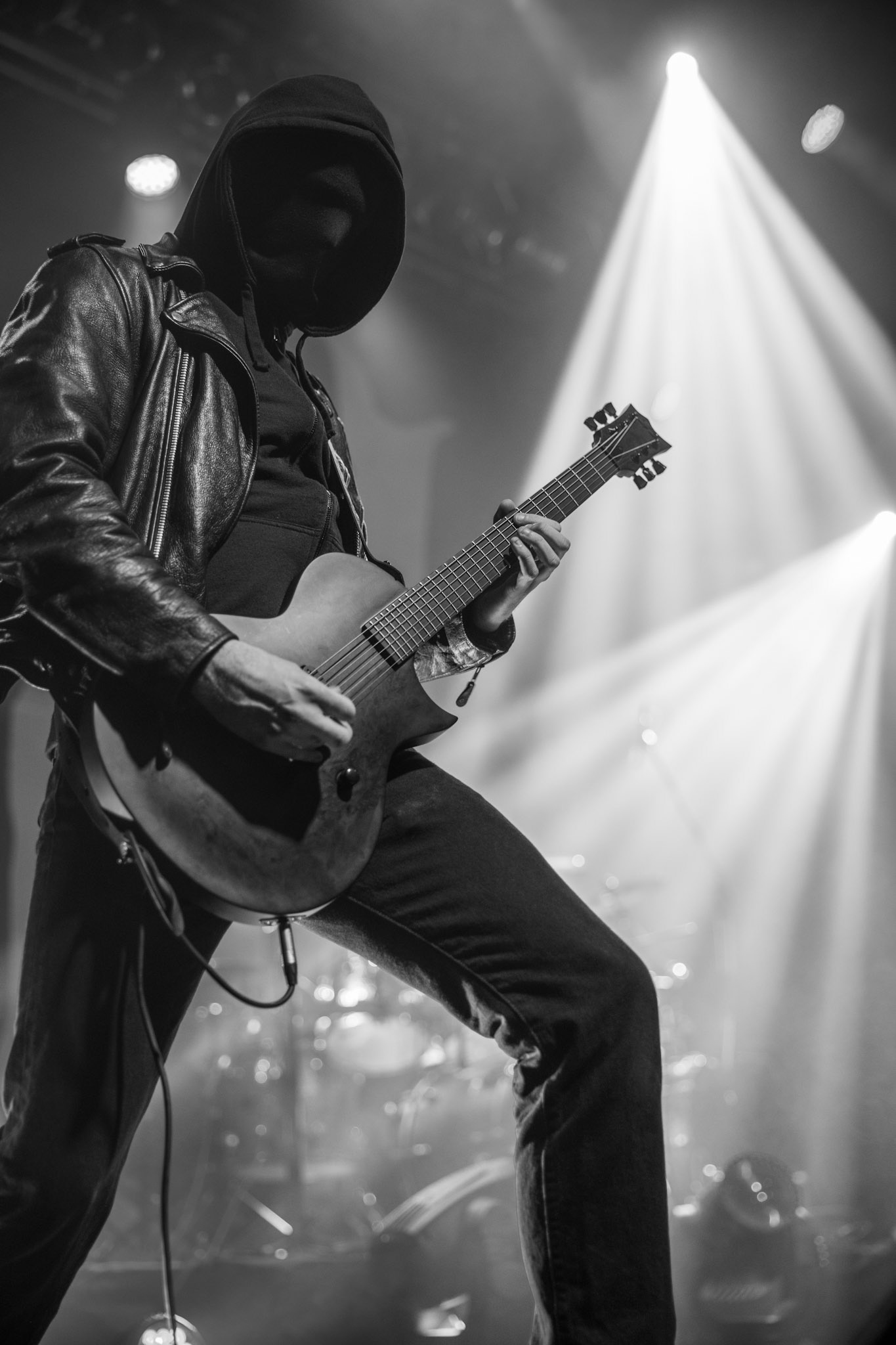 Mgła – polska grupa black metalowa powstała w Krakowie, pod przewodnictwem wokalisty i gitarzysty Mikołaja „M.” Żentary, warszawski koncert w Progresji odbył się w ramach europejskiej trasy koncertowej Mgły, organizowany przez Left Hand Sounds, metal, blackmetal,  Andrzej Wasilkiewicz/Reporter