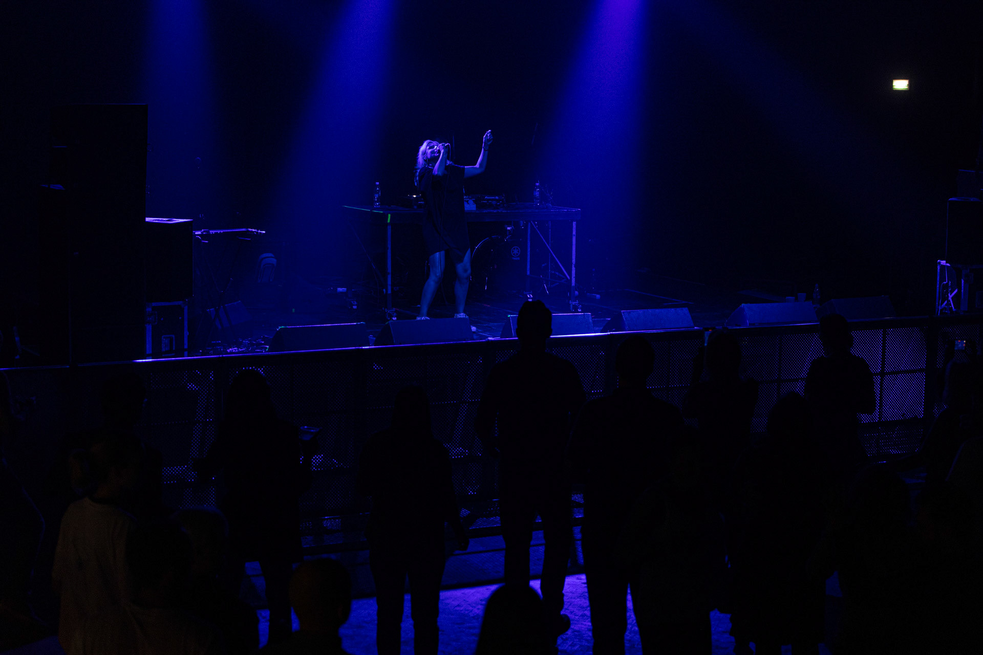 30.08.2022 Fundacja Bezpieczne Niebo wraz z klubem Progresja serdecznie zapraszają na specjalny koncert charytatywny dla Szymona Stankiewicza, który walczy z nowotworem.  KASIA NOWICKA - NOVIKA (wraz z DJ Spox).Od lat jedna z najbardziej aktywnych postaci na polskiej scenie muzycznej.Wokalistka, która początkowo udzielała się w zespole Futro i u boku Smolika, asolowo zadebiutowała w 2006 roku albumem „Tricks Of Life” nominowanym doPaszportu Polityki. Kolejne płyty: „Lovefinder” (2010) i album z remixami „Mixfinder” (2011) zostały nagrodzone Fryderykami w kategorii klubowej. Ostatni solowy album Noviki zatytułowany „Bez Cukru” ukazał się w 2019 roku i zebrał świetne recenzje, a piosenki „Lekko” i „Słabości” często gościły na antenach radiowych. W roku 2021 Novika obchodziła jubileusz 20 lat obecności na scenie i wydała z tej okazji album z nowymi wersjami jej przebojów – Novika 2.0.Chociaż nie gra już jako dj, Novika regularnie występuje wokalnie w klubach w całym kraju w ramach duetu Novika &amp; Mr.Lex. Zagrała na najważniejszych polskich festiwalach (Open’er, FreeForm, Audioriver, Tauron Nowa Muzyka). Od przeszło 15. lat prowadzi również autorskie audycje radiowe. Gościła już na antenach wielu stacji, obecnie prowadzi audycję Lekko w Radiu KAMPUS.Organizacja Progresja i Fundacja Bezpieczne Niebo. fot. Andrzej Wasilkiewicz/kaziq.com